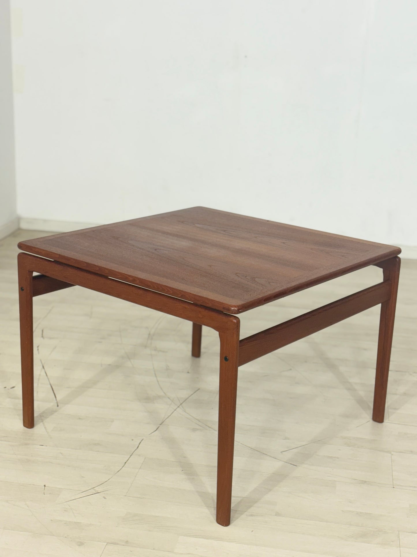 Schöner Vintage Couchtisch / Mid-Century Teak Couchtisch / Tisch / Wohnzimmertisch / Vintage Coffee Table