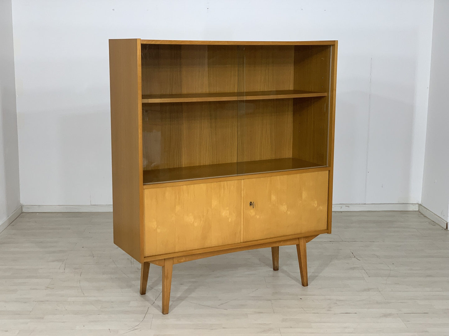 60er Jahre Anrichte Vitrine Wohnzimmerschrank Geschirrschrank Highboard