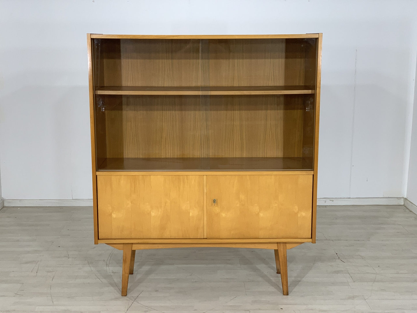 60er Jahre Anrichte Vitrine Wohnzimmerschrank Geschirrschrank Highboard