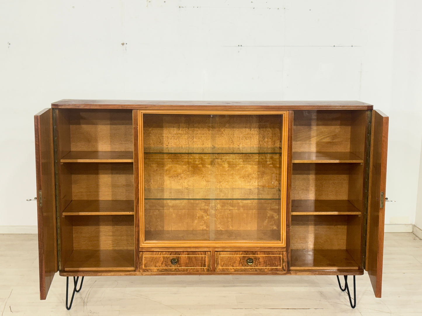 Sehr Schönes Vintage Highboard / Vitrine / Anrichte / Schrank