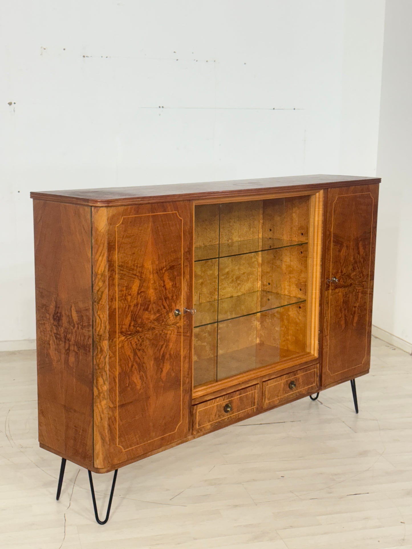 Sehr Schönes Vintage Highboard / Vitrine / Anrichte / Schrank