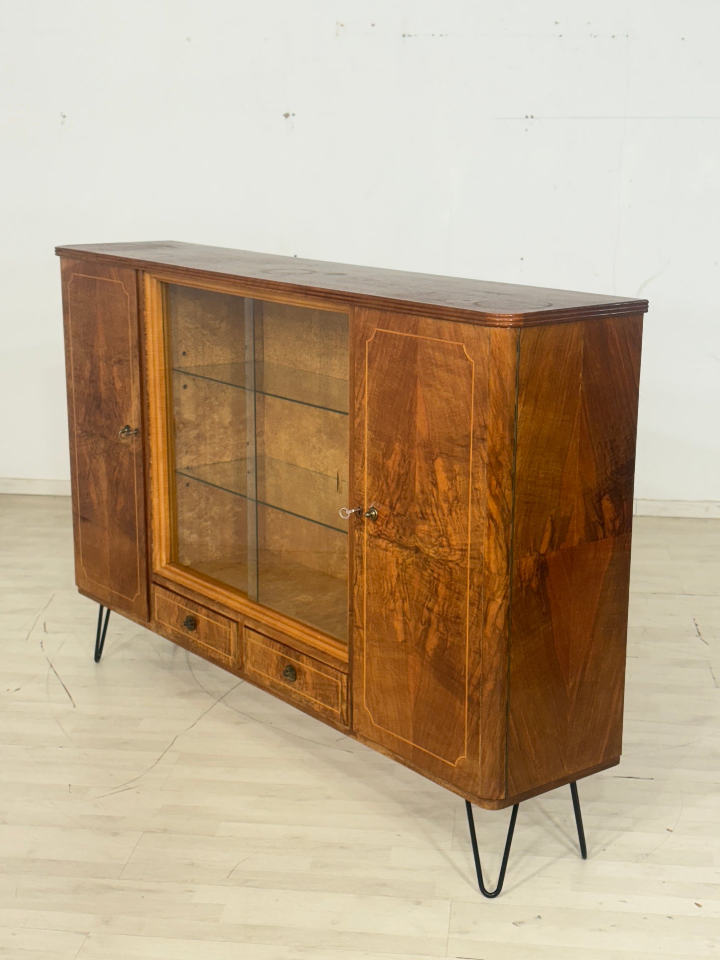 Sehr Schönes Vintage Highboard / Vitrine / Anrichte / Schrank