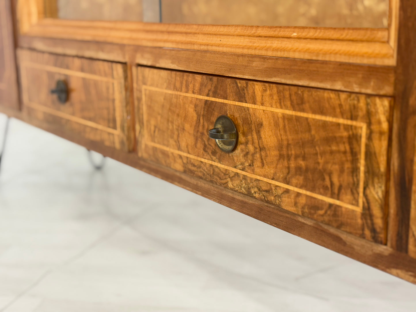 Sehr Schönes Vintage Highboard / Vitrine / Anrichte / Schrank
