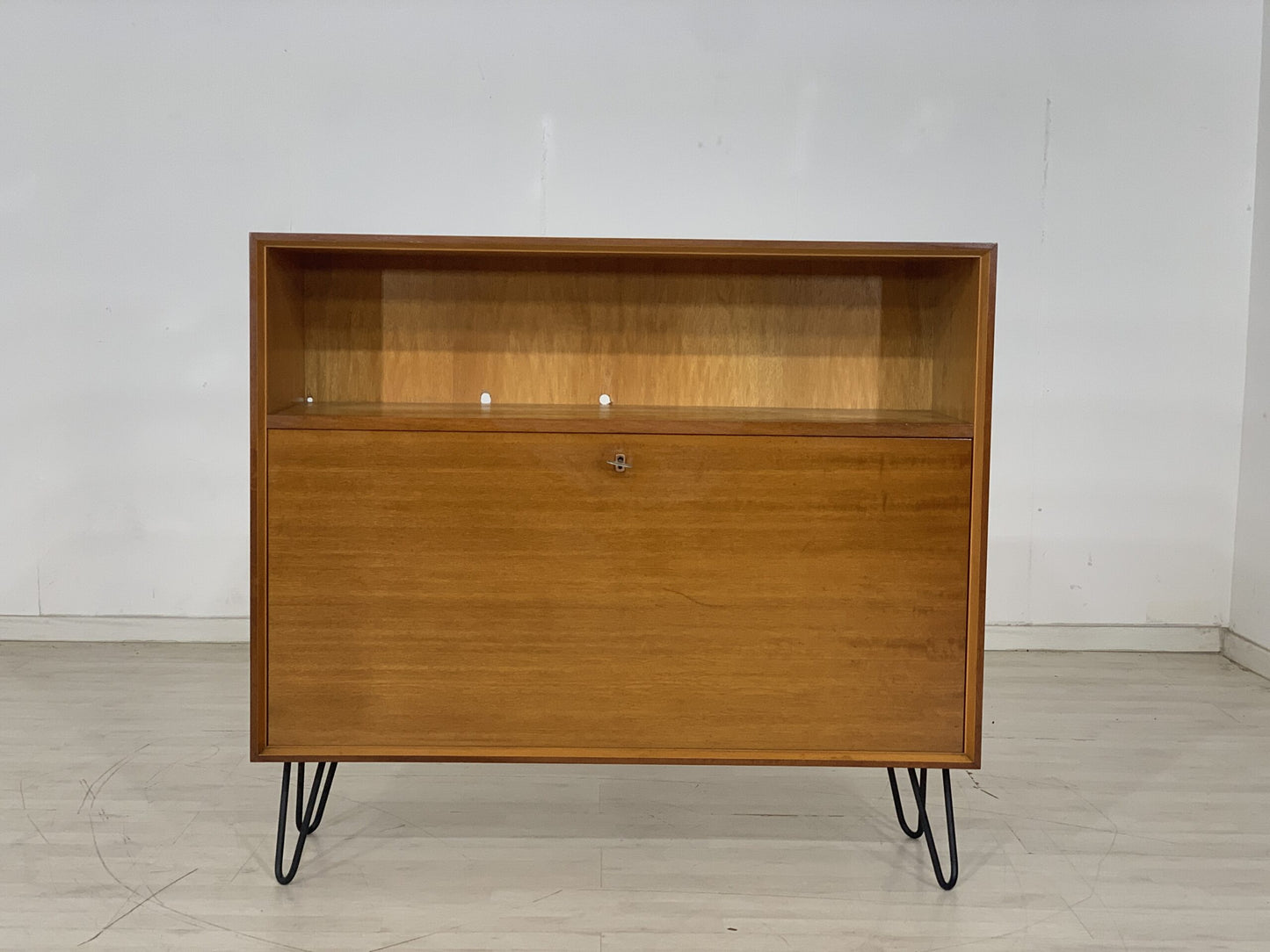 60er JAHRE MID CENTURY KOMMODE SCHRANK FLURSCHRANK VINTAGE