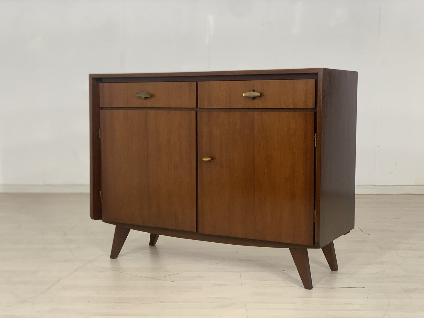 60s MID CENTURY CHEST OF DRAWERS SIDEBOARD CABINET HALLWAY CABINET VINTAGE