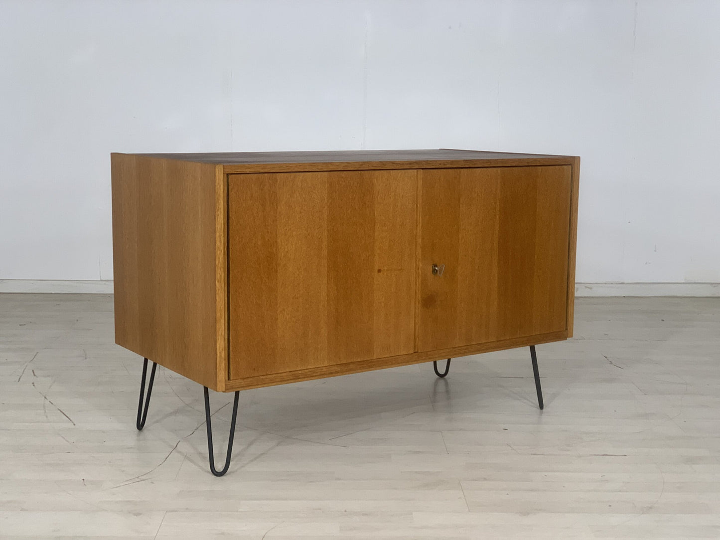 MID CENTURY CHEST OF DRAWERS SIDEBOARD CABINET VINTAGE