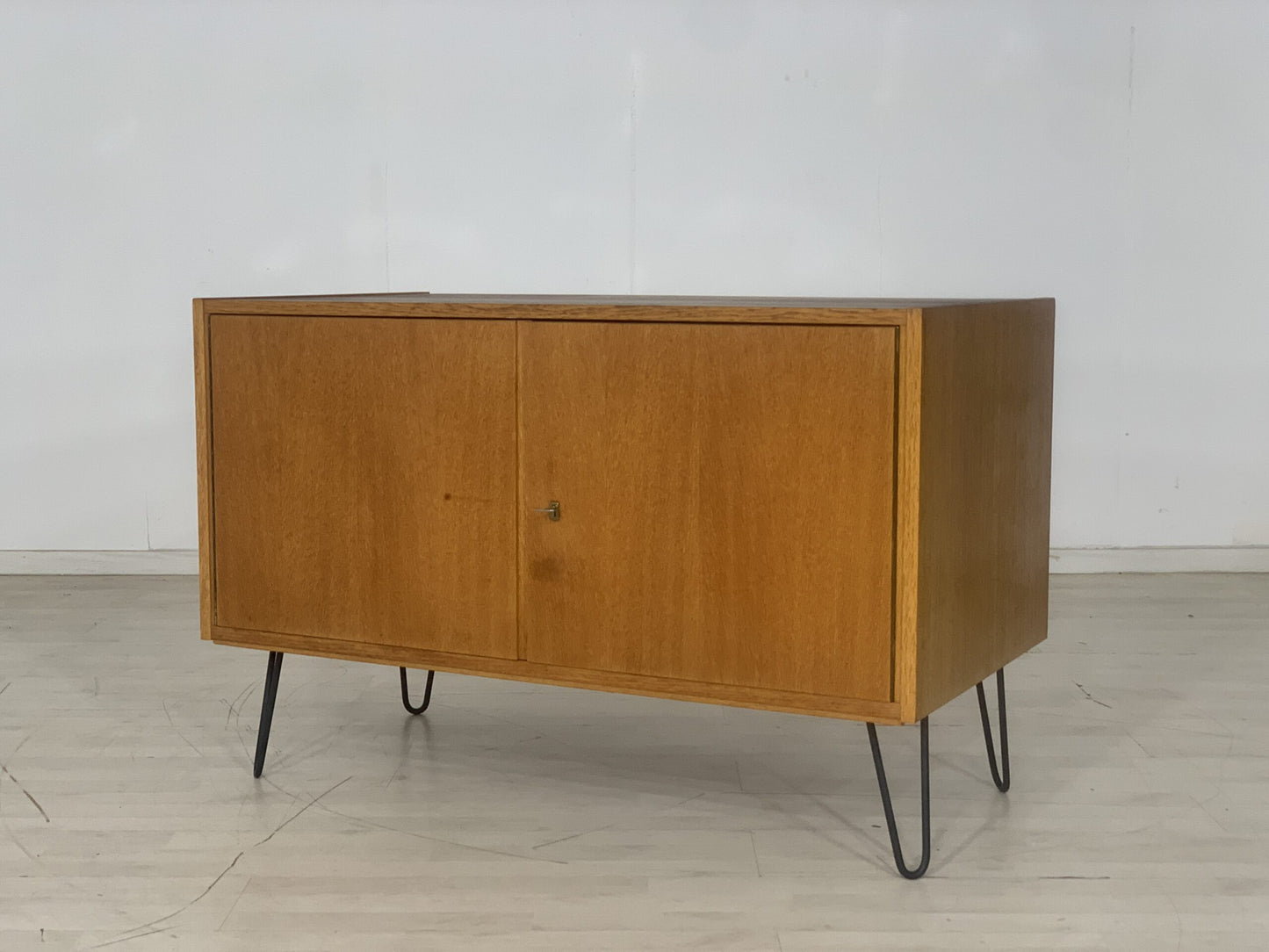 MID CENTURY CHEST OF DRAWERS SIDEBOARD CABINET VINTAGE