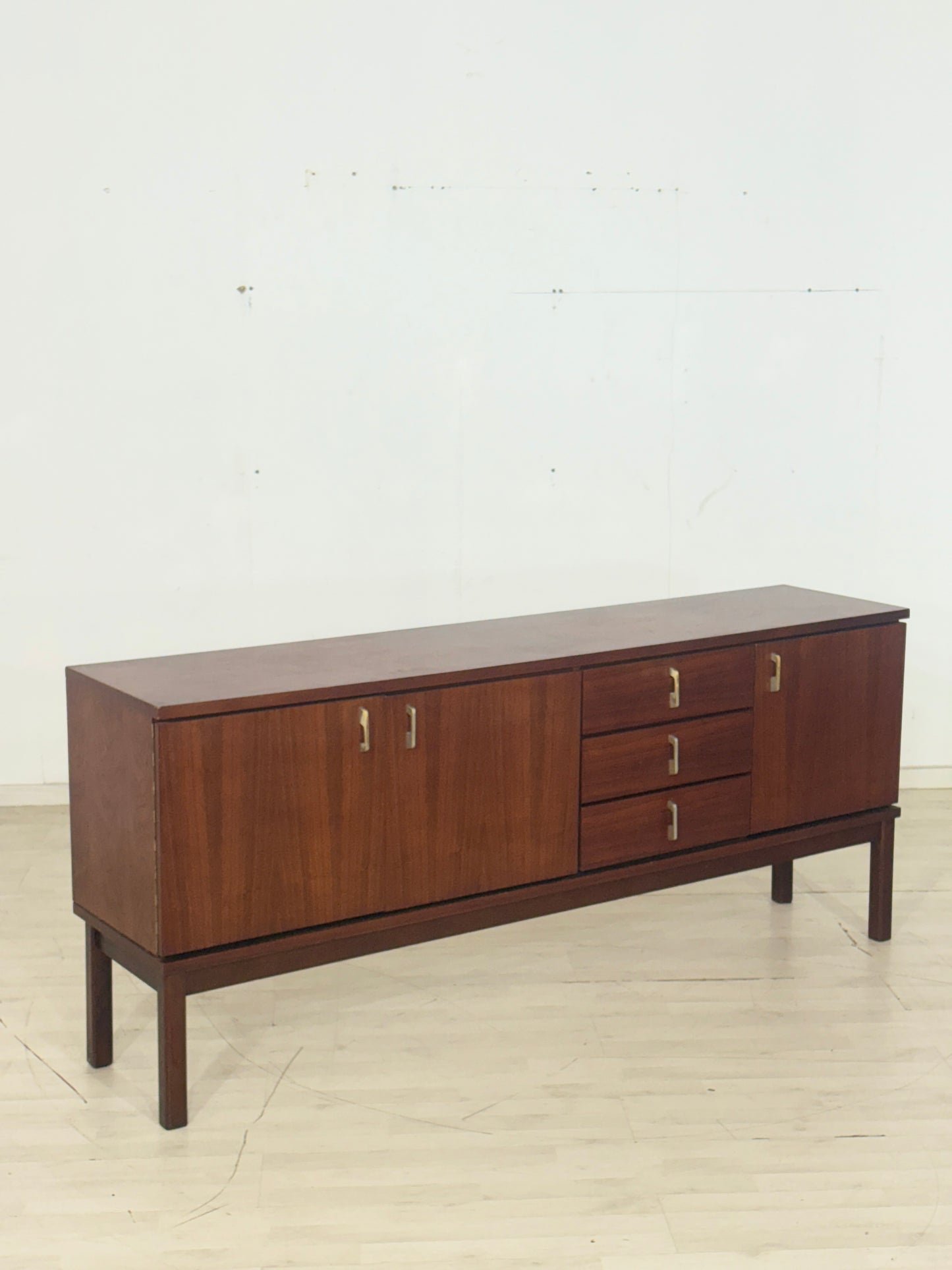 Sehr schönes Vintage Sideboard / Teak Anrichte / Kommode / Schrank
