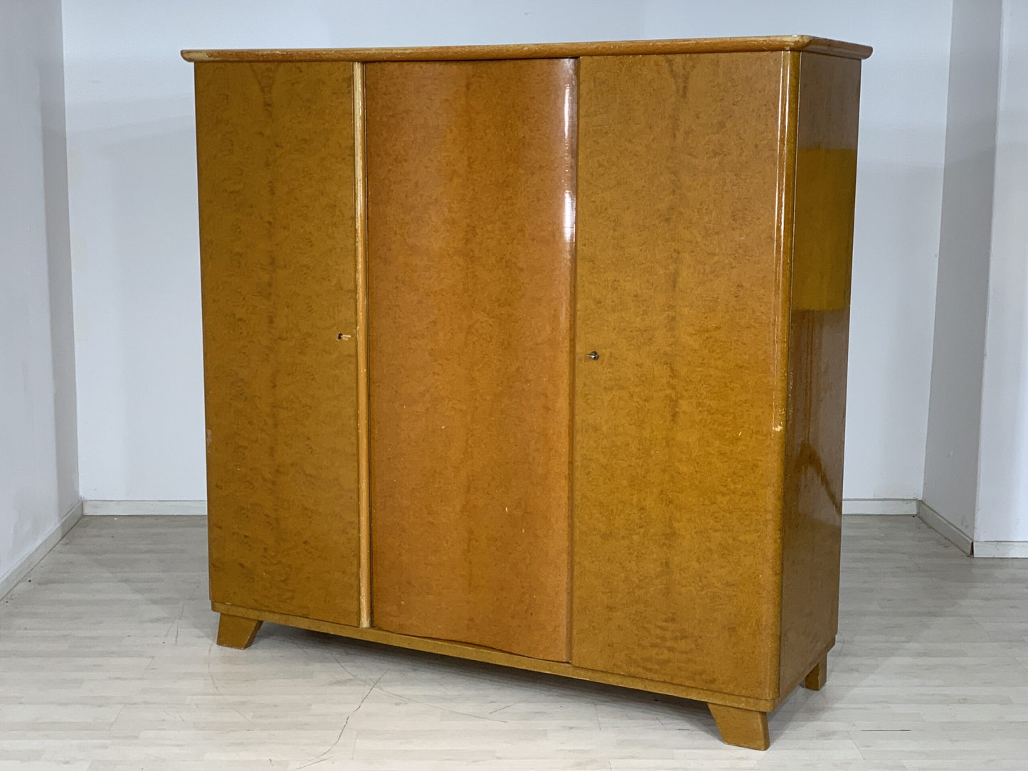 60'S WARDROBE LINEN CABINET BEDROOM CABINET VINTAGE