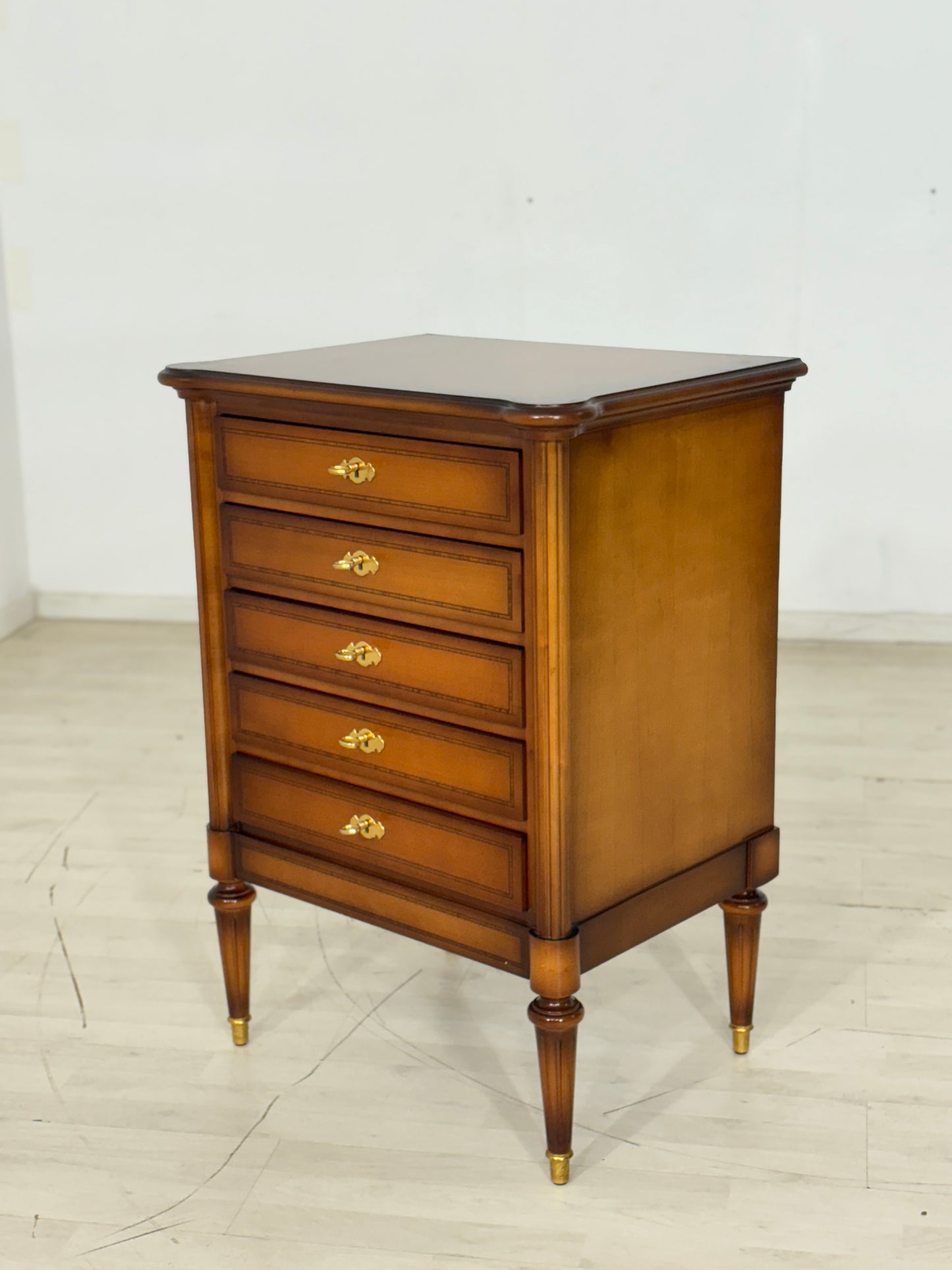 Hochwertige Warrings Kommode / Vintage Fächerschrank / Schrank / Anrichte
