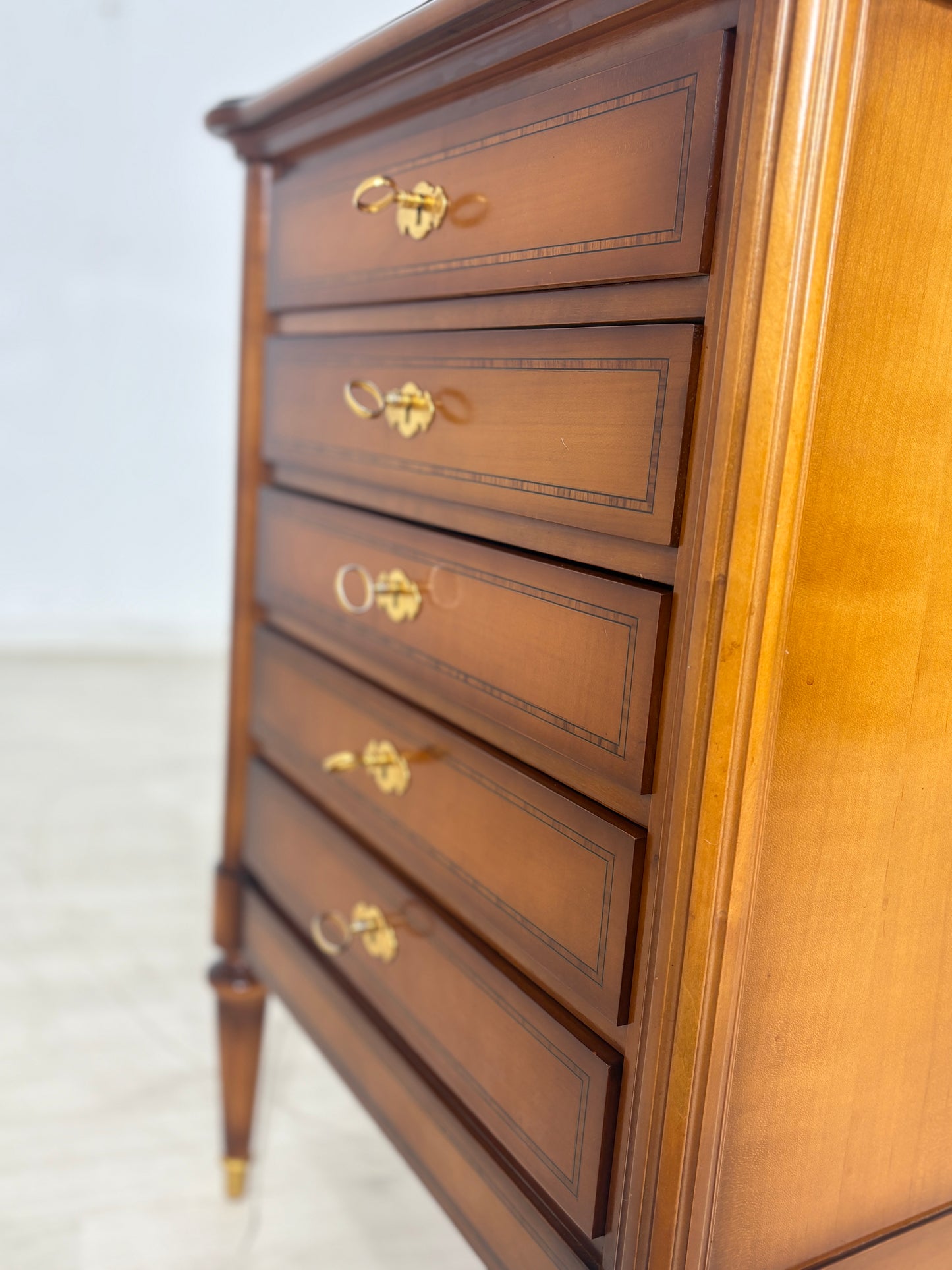 Hochwertige Warrings Kommode / Vintage Fächerschrank / Schrank / Anrichte