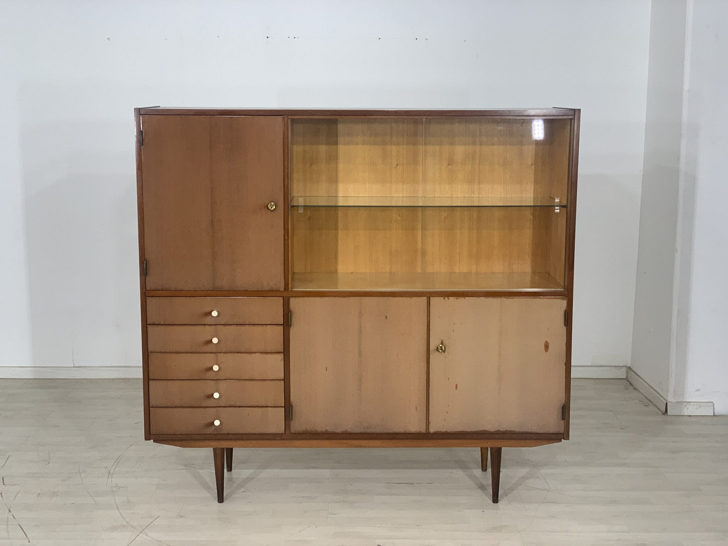 MID CENTURY HIGHBOARD ANRICHTE SIDEBOARD SCHRANK FLURSCHRANK GESCHIRRSCHRANK VINTAGE