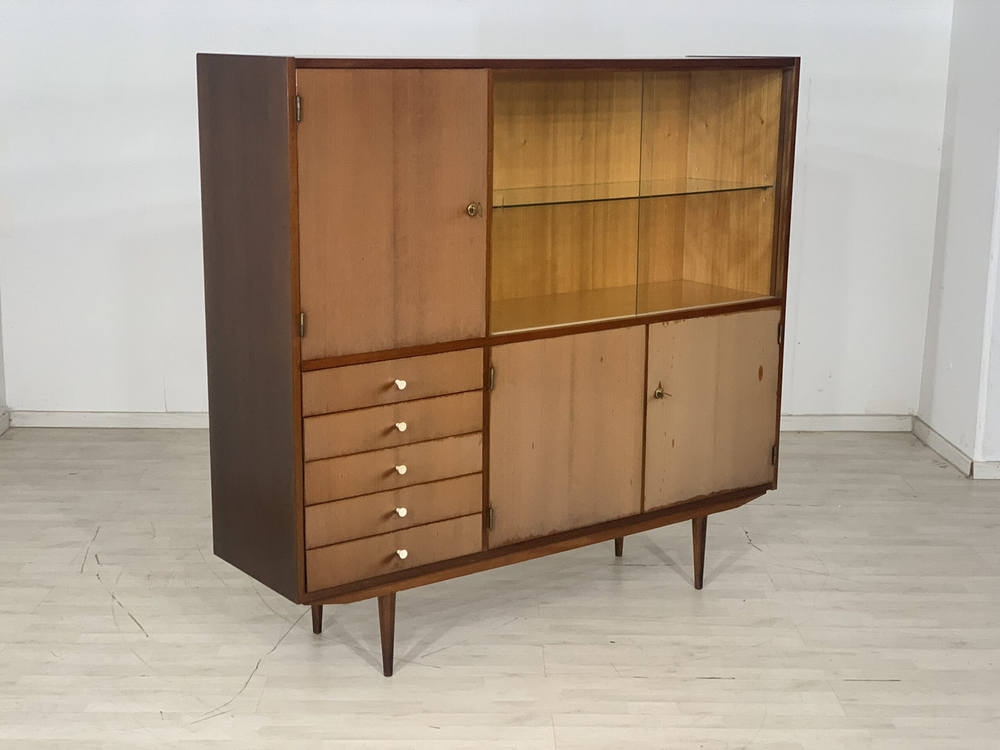 MID CENTURY HIGHBOARD ANRICHTE SIDEBOARD SCHRANK FLURSCHRANK GESCHIRRSCHRANK VINTAGE