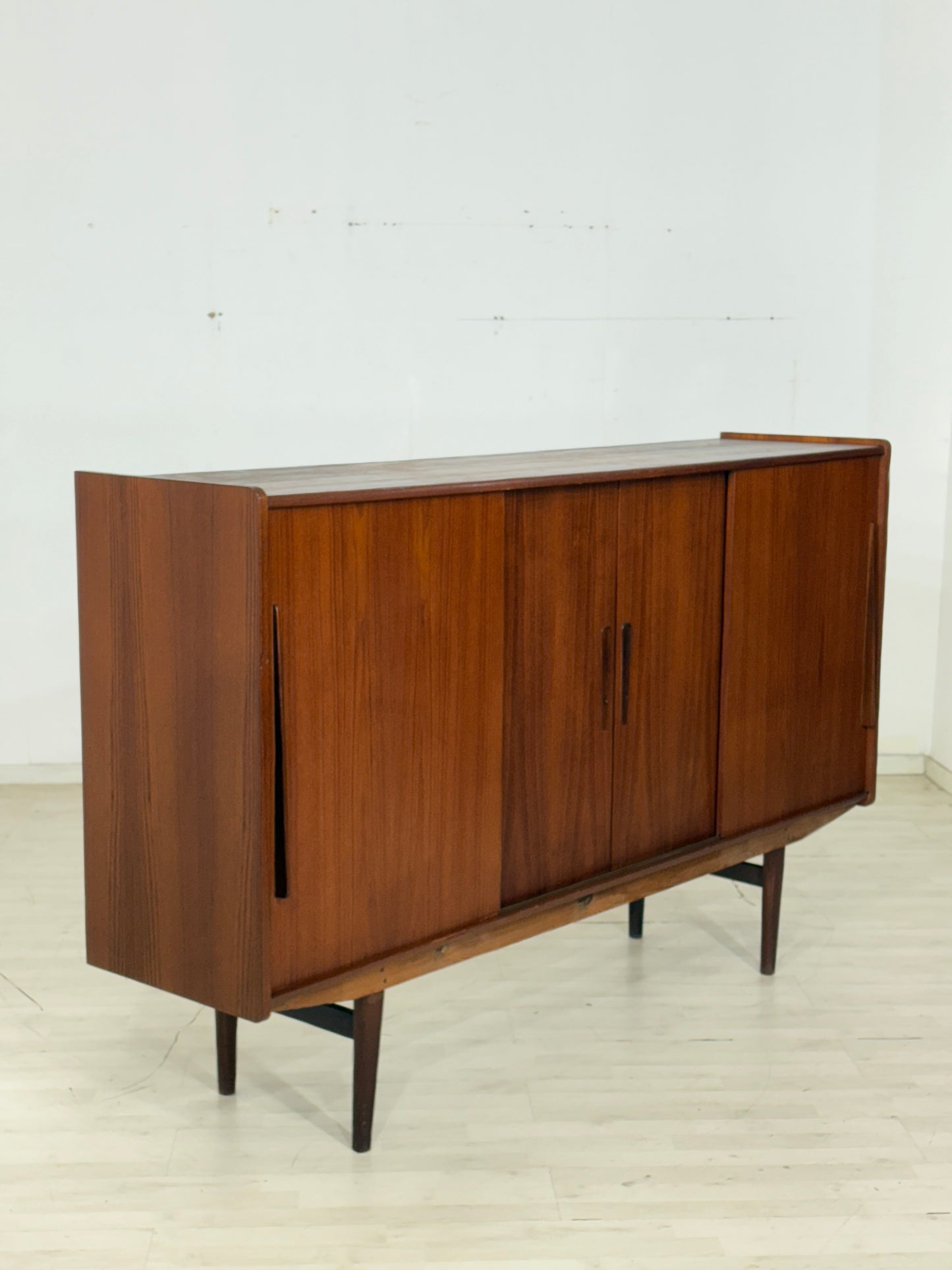 Danish Design Highboard / Teak Sideboard / Barschrank / Wohnzimmerschrank / Vintage Schrank