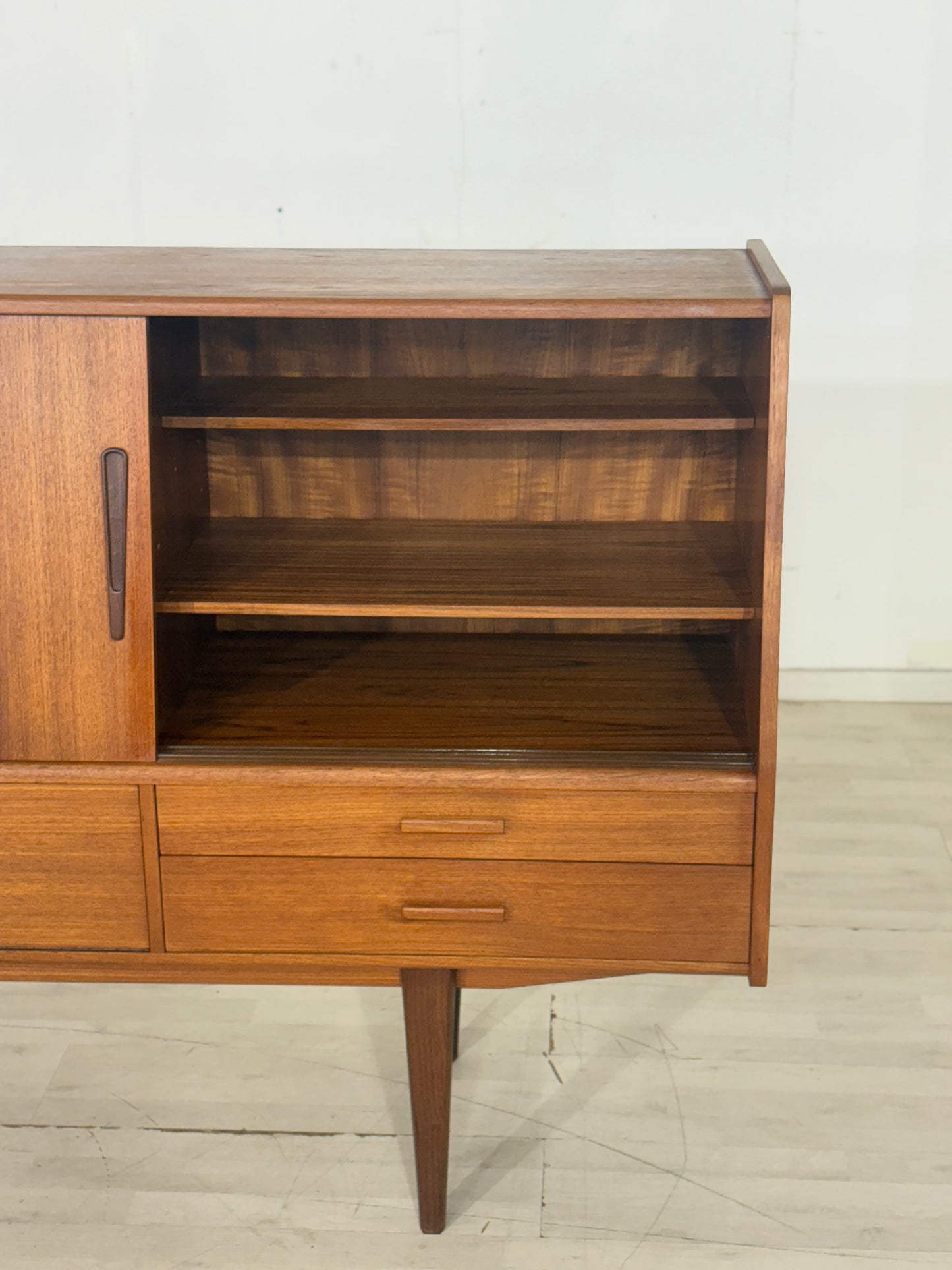 Mid-Century Highboard / Teak Schrank / Barschrank / Wohnzimmerschrank / Vintage Sidebaord