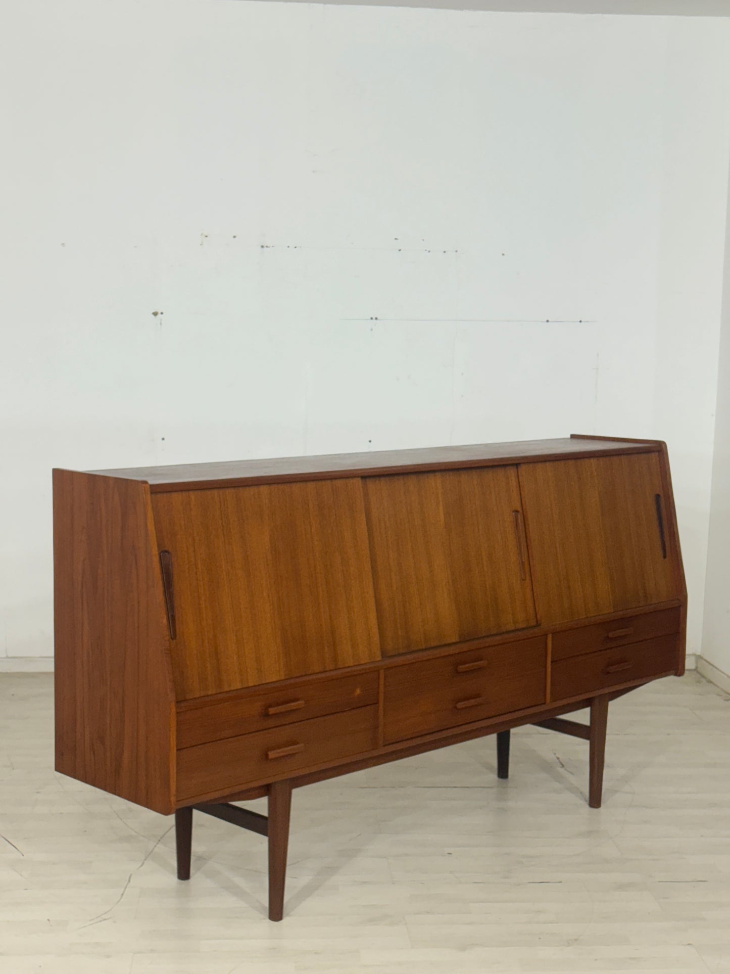 Mid-Century Highboard / Teak Schrank / Barschrank / Wohnzimmerschrank / Vintage Sidebaord
