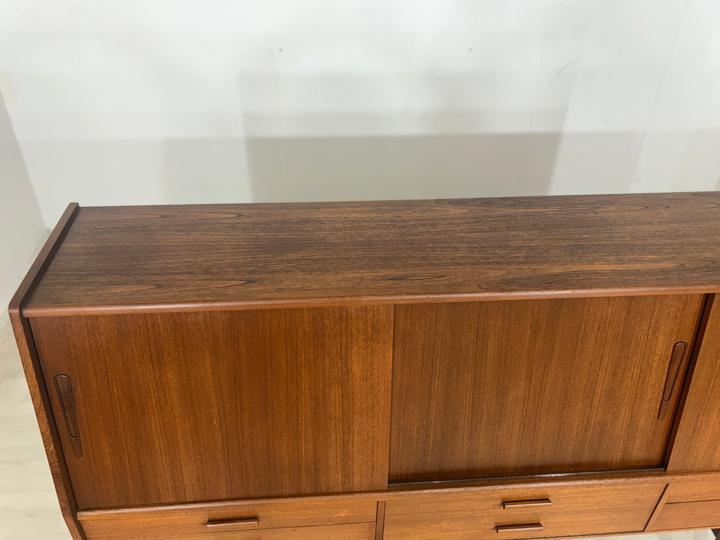 Mid-Century Highboard / Teak Schrank / Barschrank / Wohnzimmerschrank / Vintage Sidebaord