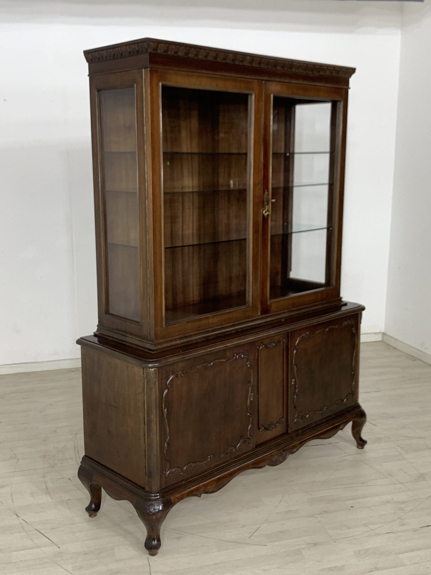 CHIPPENDALE SIDEBOARD DISPLAY CABINET LIVING ROOM CABINET DISPLAY CABINET VINTAGE