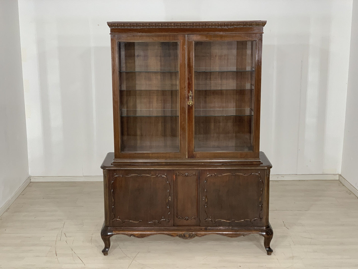 CHIPPENDALE SIDEBOARD DISPLAY CABINET LIVING ROOM CABINET DISPLAY CABINET VINTAGE