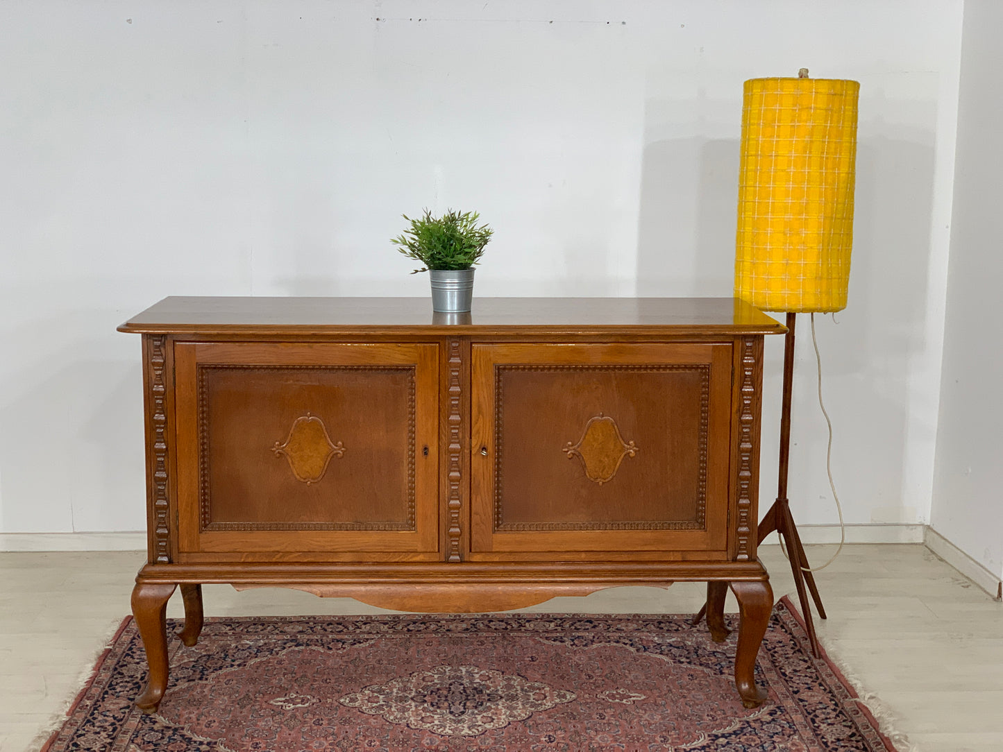 CHIPPENDALE SIDEBOARD CABINET CHEST OF DRAWERS VINTAGE