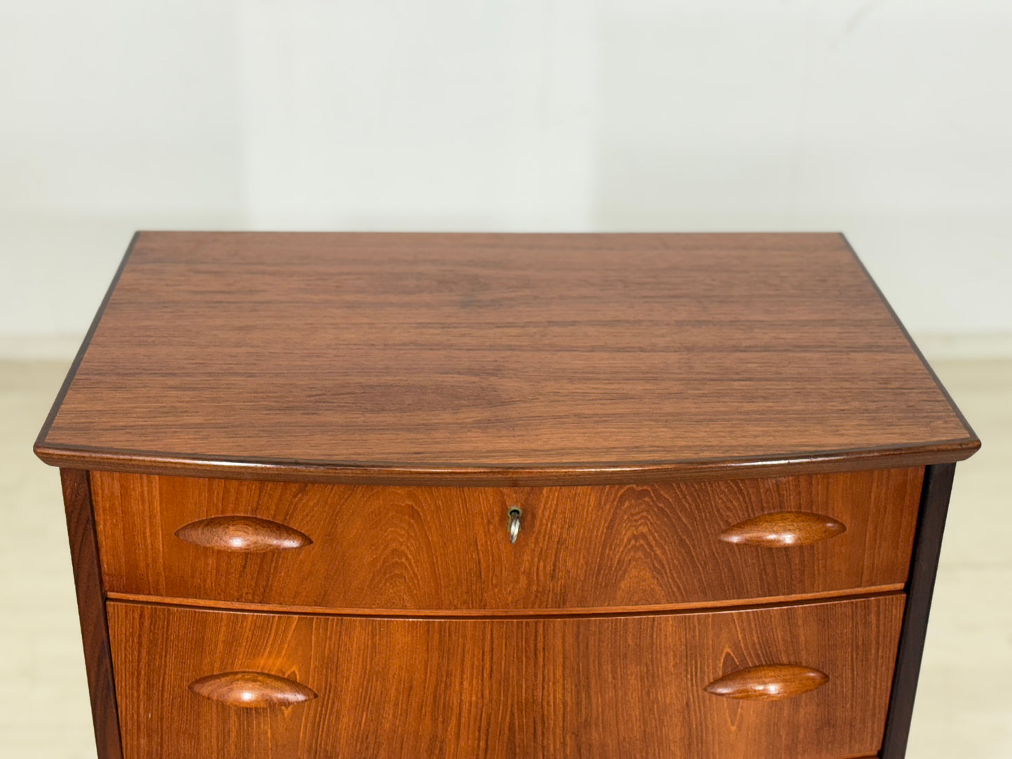 Dänisch Mid-Century Kommode / Waschkommode / Wäscheschrank / Vintage Schrank