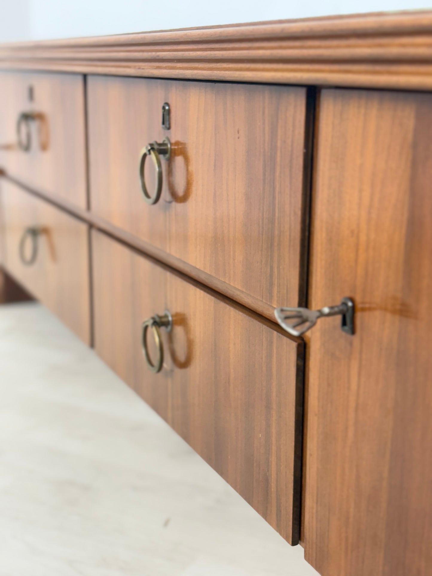 Vintage Sideboard / Mid-Century Lowboard / Schrank / Wohnzimmerschrank