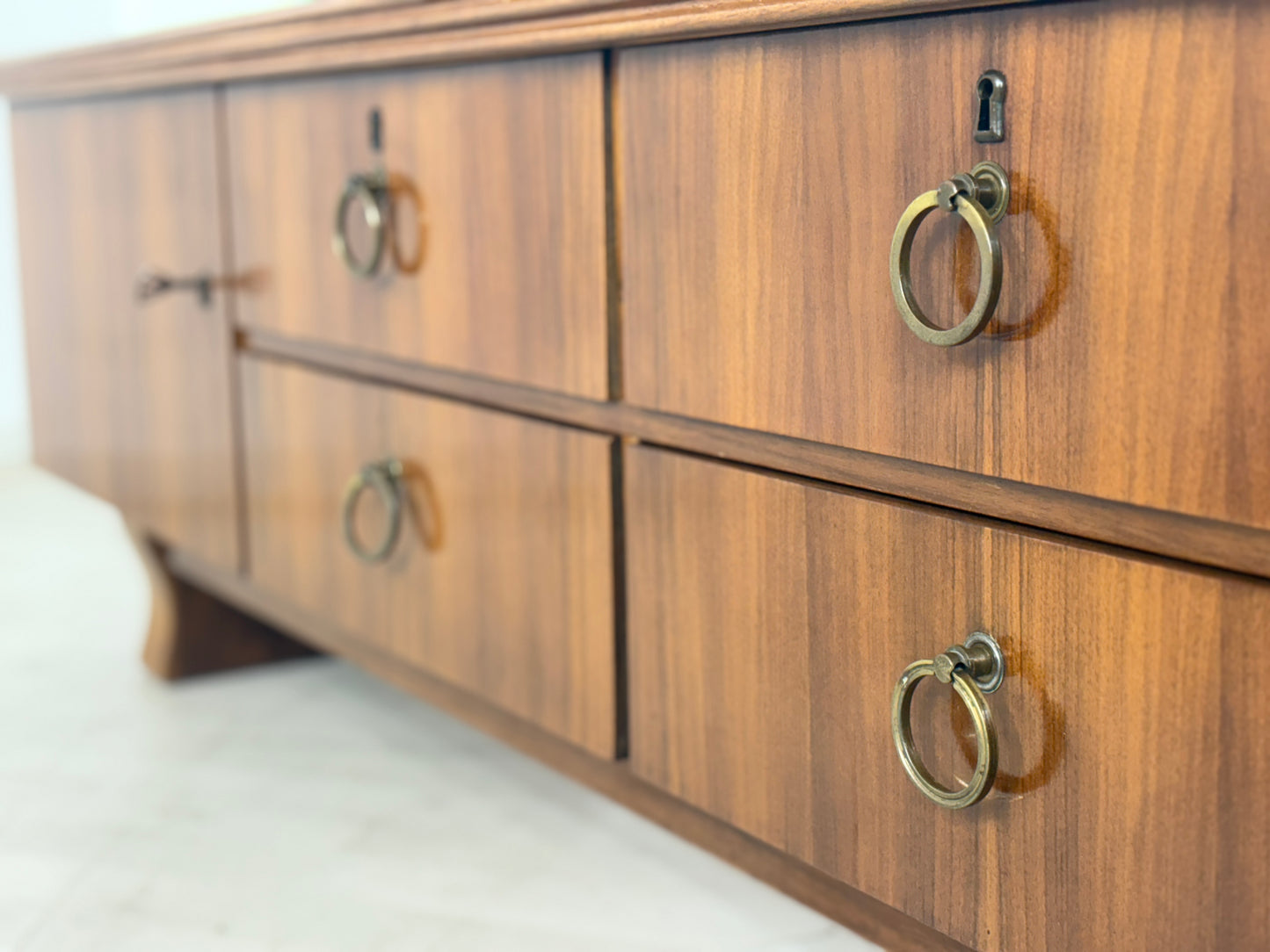 Vintage Sideboard / Mid-Century Lowboard / Schrank / Wohnzimmerschrank