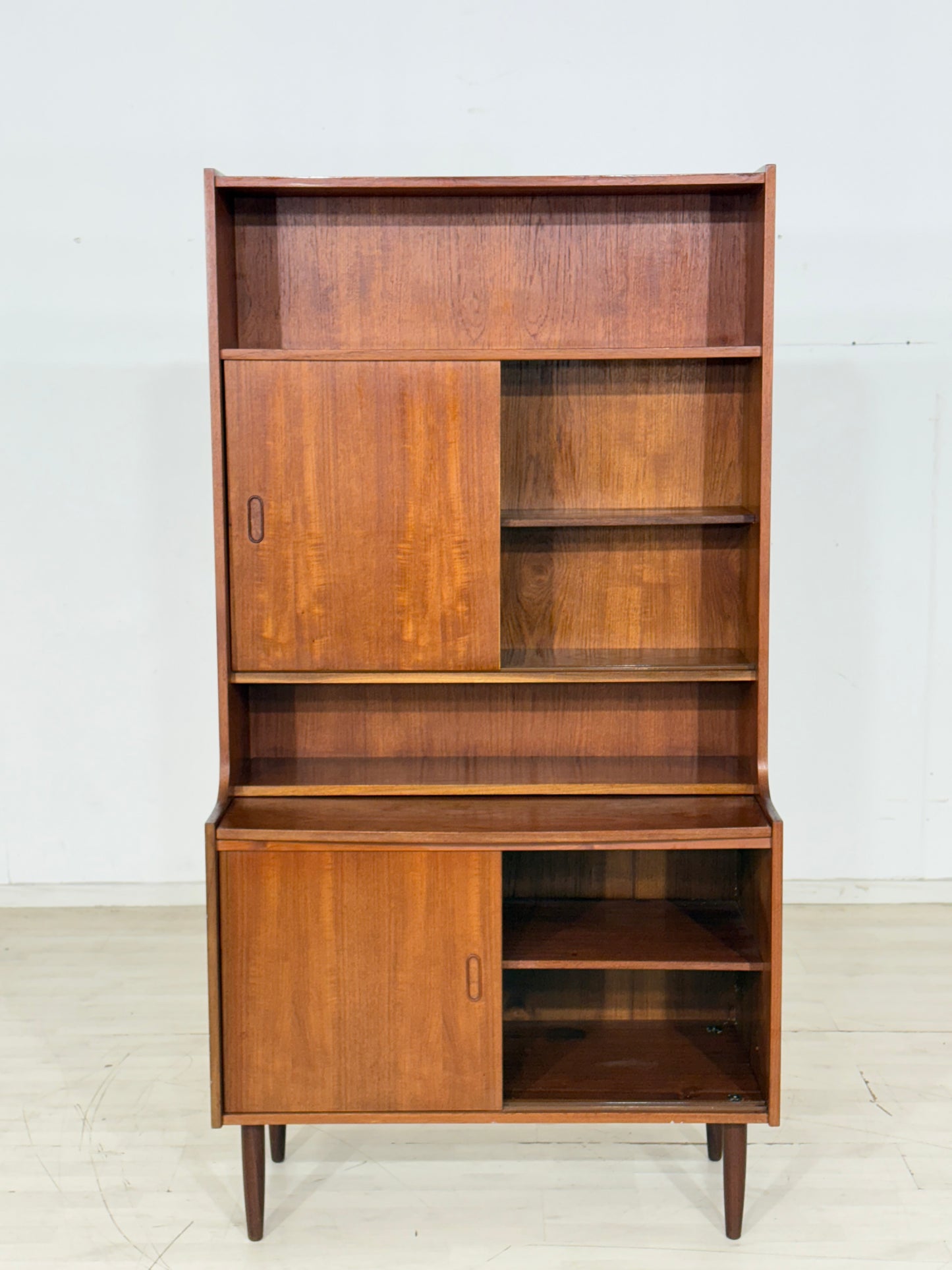 Mid-Century Teak Sekretär / Dänisch Highboard / Vintage Schrank / Fächerschrank