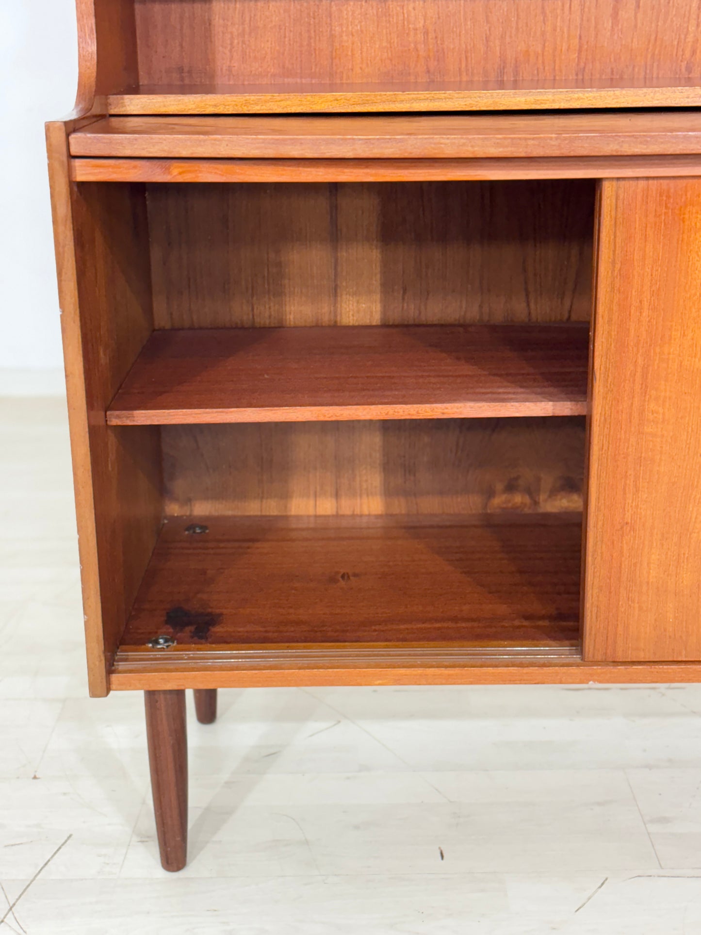 Mid-Century Teak Sekretär / Dänisch Highboard / Vintage Schrank / Fächerschrank