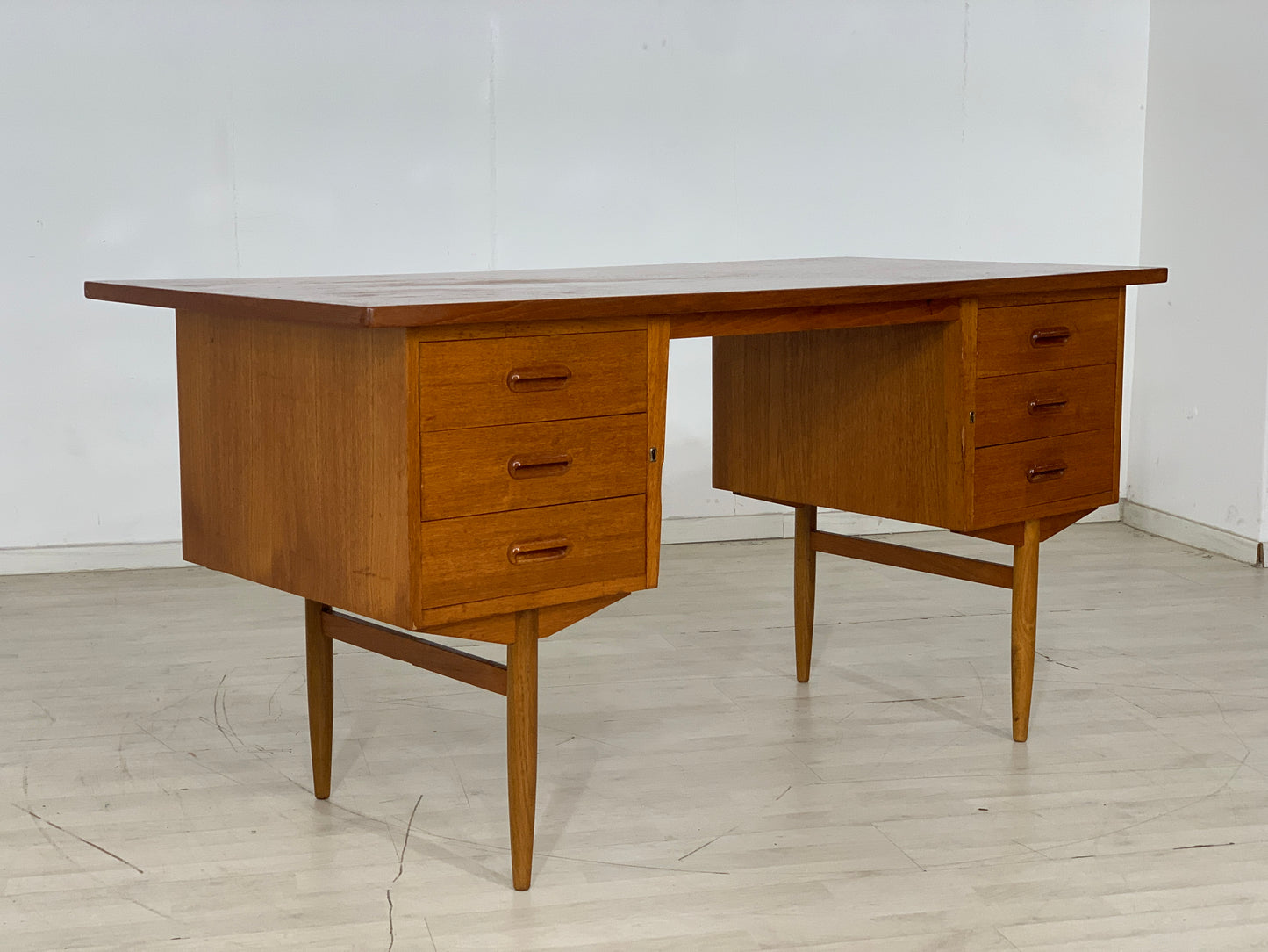 BUREAU DANOIS EN TECK TABLE DE BUREAU TABLE BUREAU VINTAGE