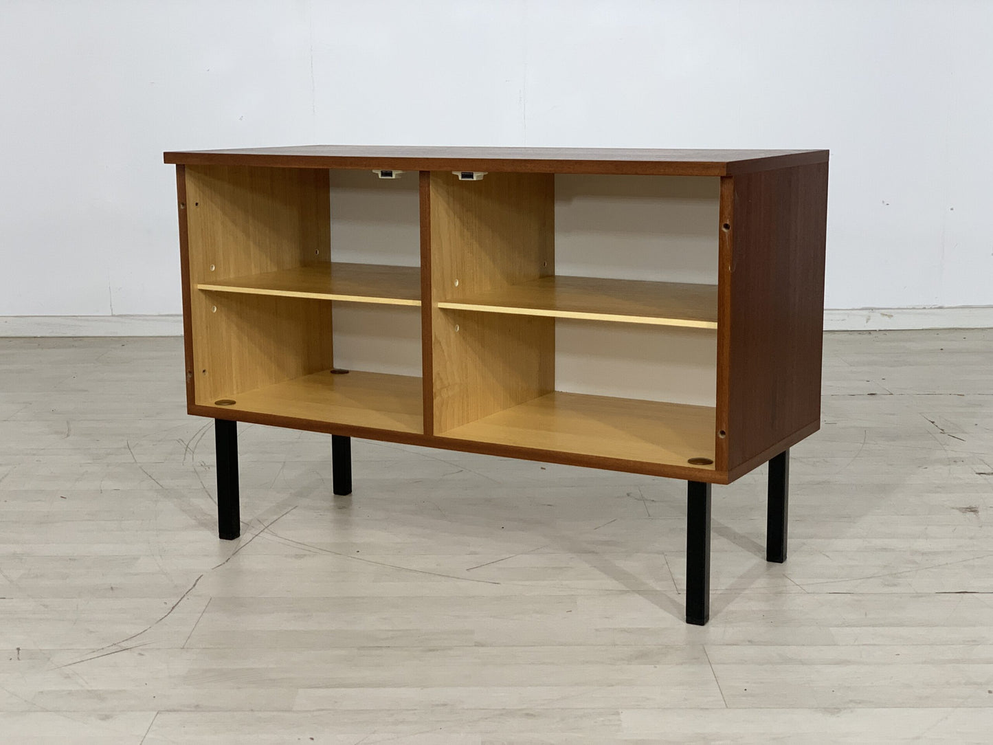 MID CENTURY KOMMODE SCHRANK FLURSCHRANK VINTAGE