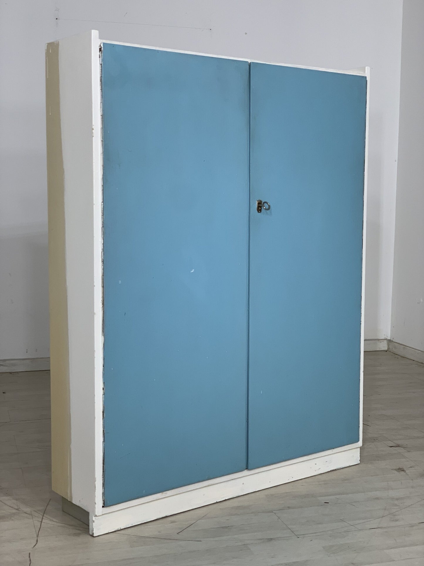 MID CENTURY WÄSCHESCHRANK SCHUHSCHRANK FLURSCHRANK SCHRANK KLEIDERSCHRANK VINTAGE WARDROBE