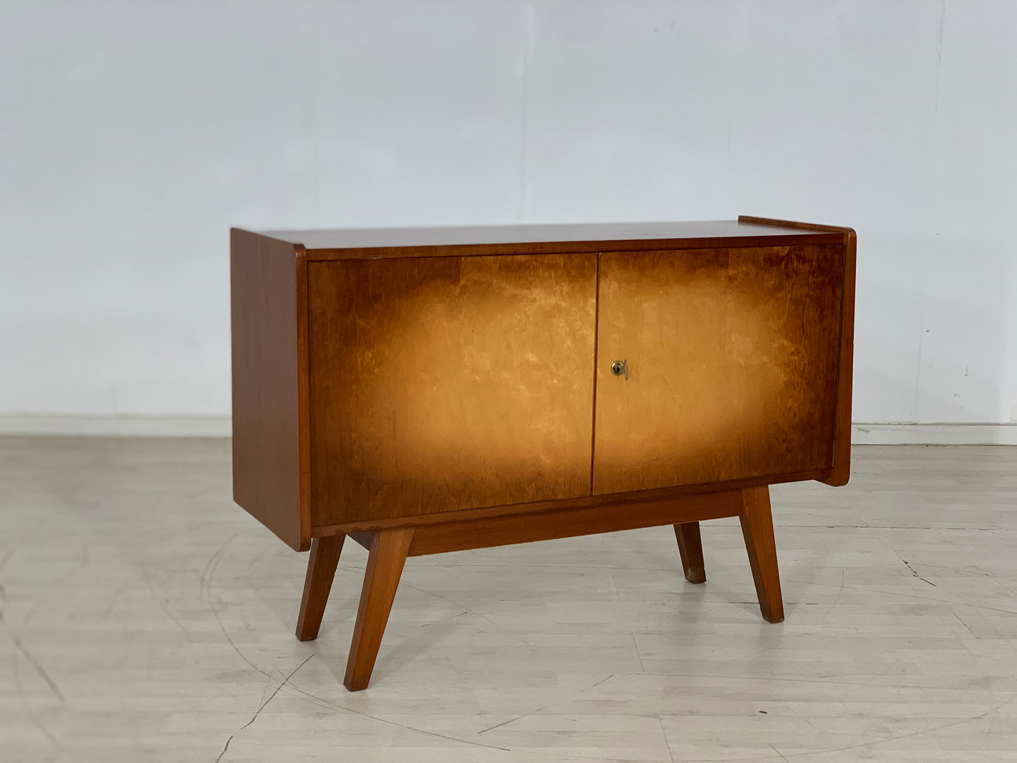 MID CENTURY CHEST OF DRAWERS SIDEBOARD CABINET VINTAGE