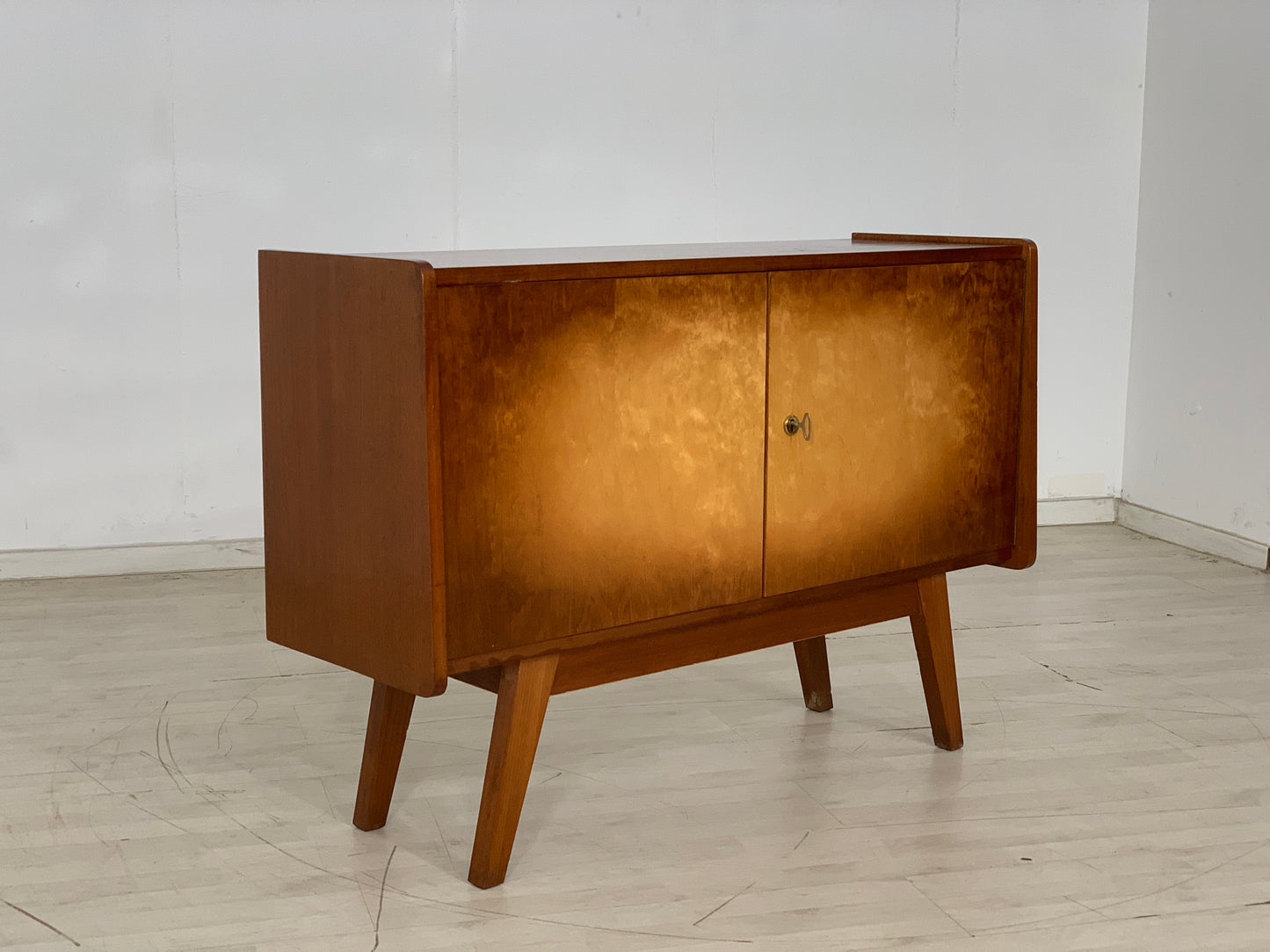 MID CENTURY CHEST OF DRAWERS SIDEBOARD CABINET VINTAGE