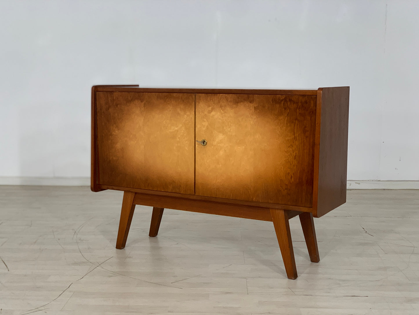 MID CENTURY CHEST OF DRAWERS SIDEBOARD CABINET VINTAGE