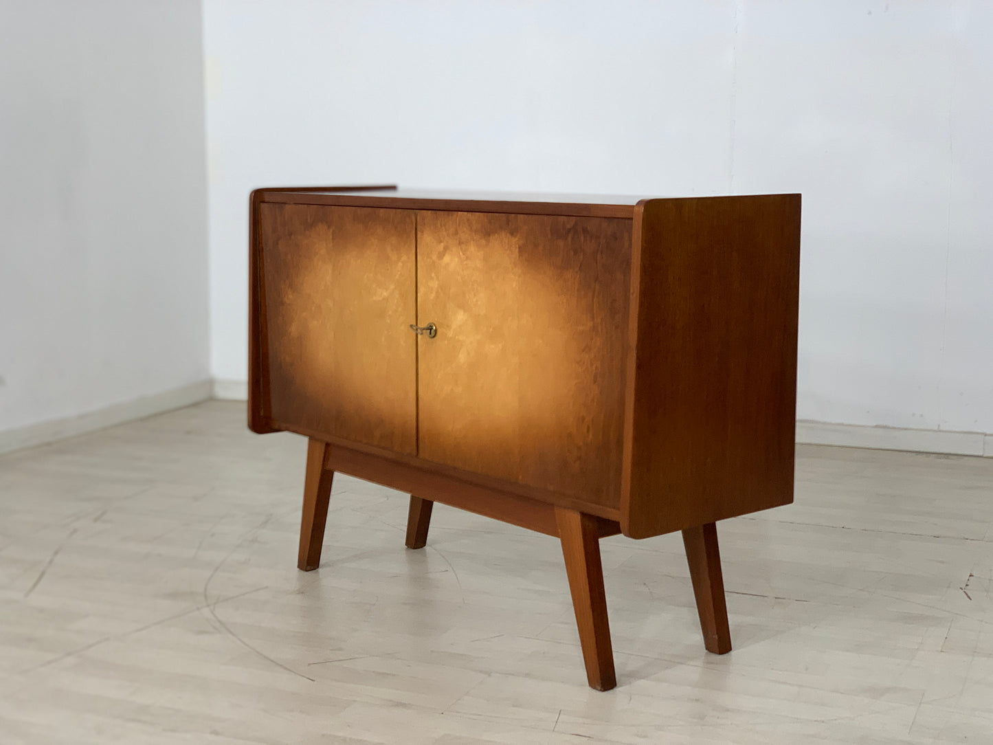 MID CENTURY CHEST OF DRAWERS SIDEBOARD CABINET VINTAGE