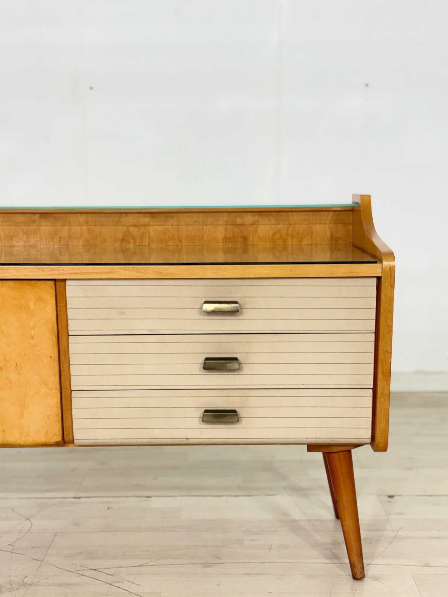 Mid-Century Lowboard / Vintage Kommode / Schrank – 60er Jahre