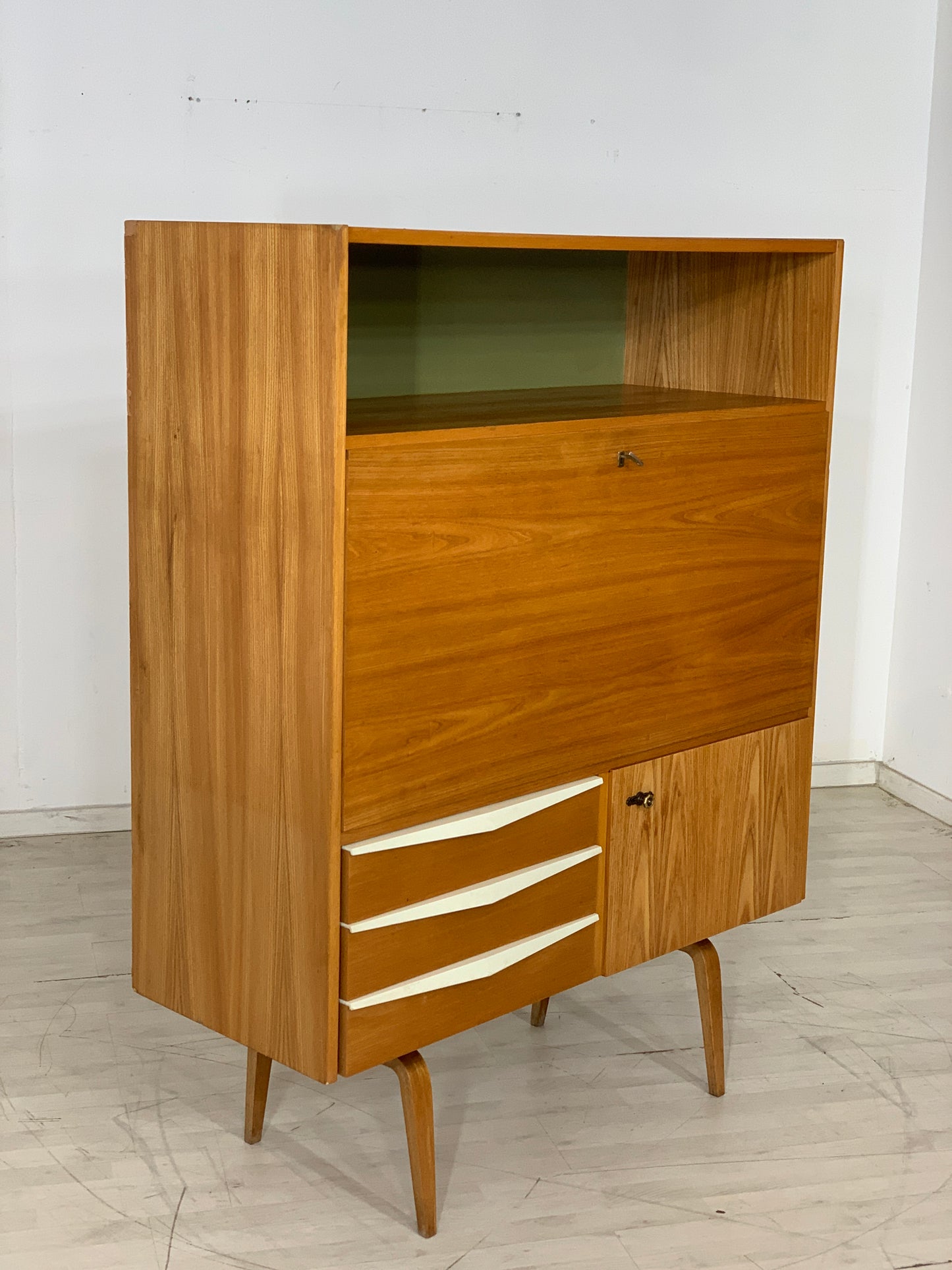 MID CENTURY HELLERAU HIGHBOARD SCHRANK SEKRETÄR SERIE 427/E