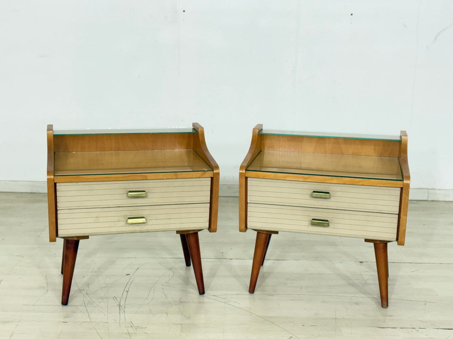 2x Vintage Nachttische / Nachtschränkchen / Beistelltische – 60er Jahre