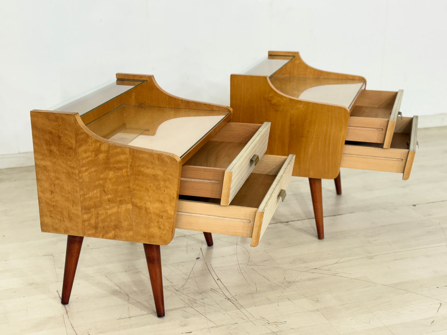 2x Vintage Nachttische / Nachtschränkchen / Beistelltische – 60er Jahre