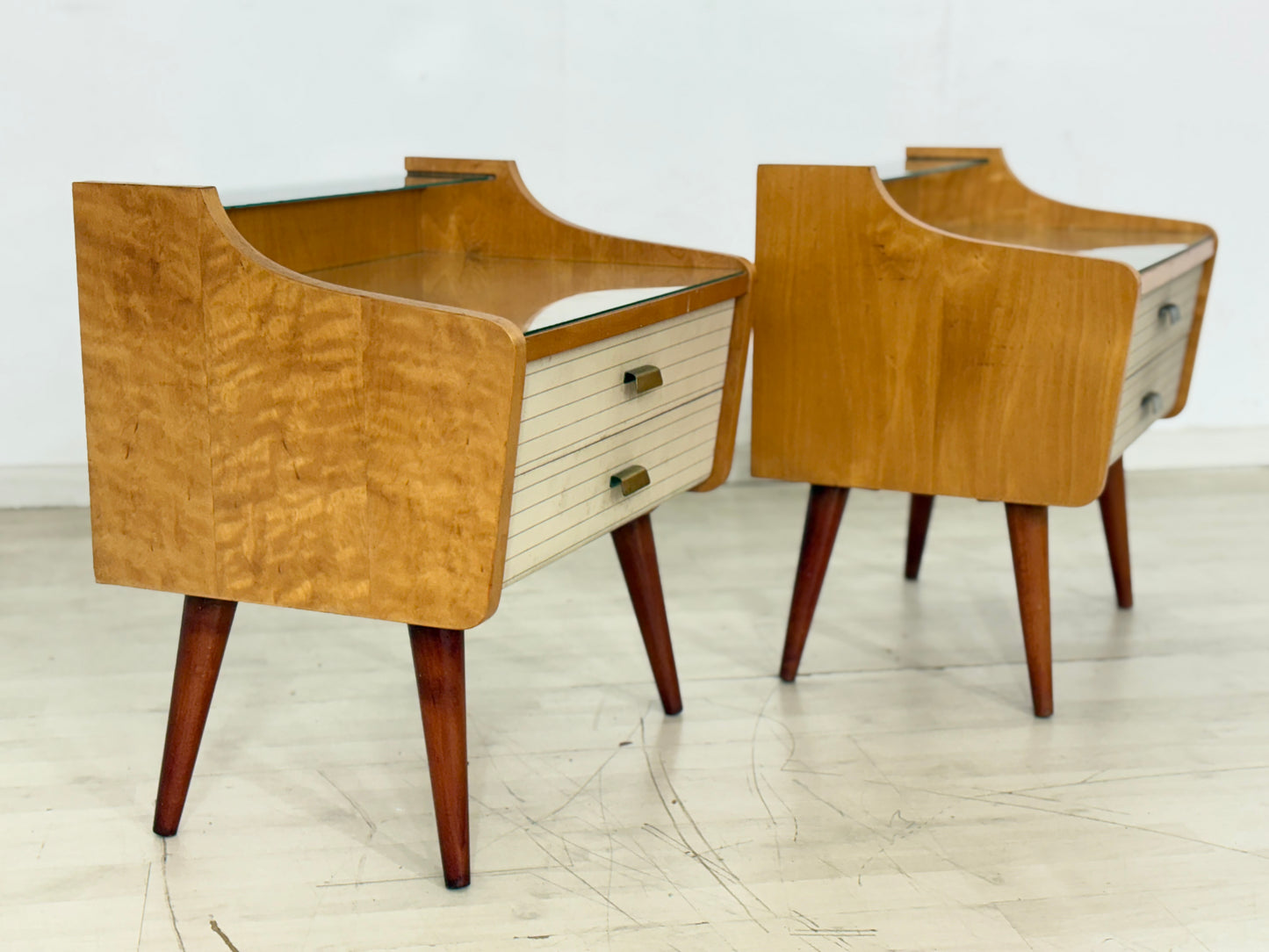 2x Vintage Nachttische / Nachtschränkchen / Beistelltische – 60er Jahre