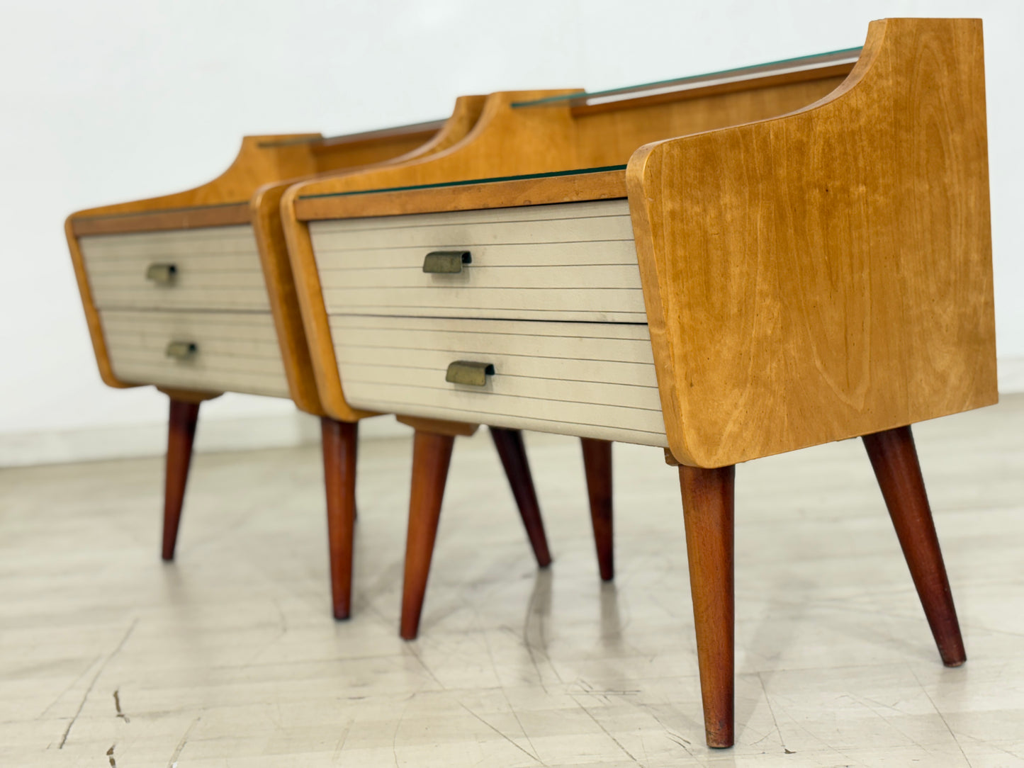 2x Vintage Nachttische / Nachtschränkchen / Beistelltische – 60er Jahre