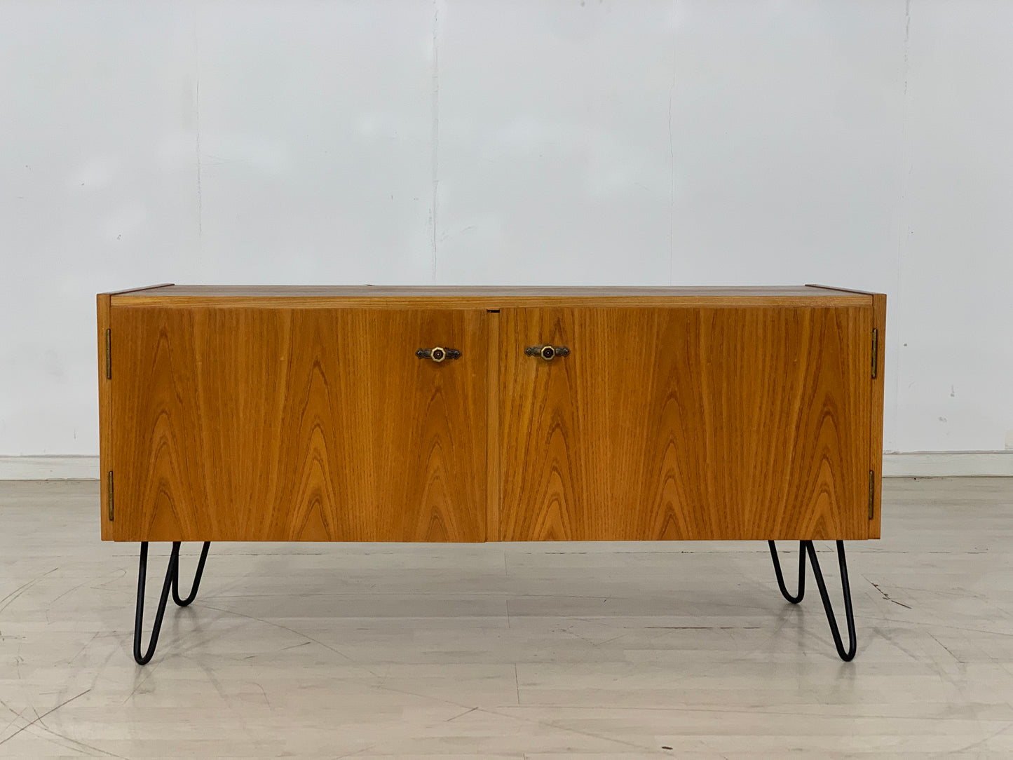 MID CENTURY HELLERAU KOMMODE SIDEBOARD SCHRANK SERIE 427/A