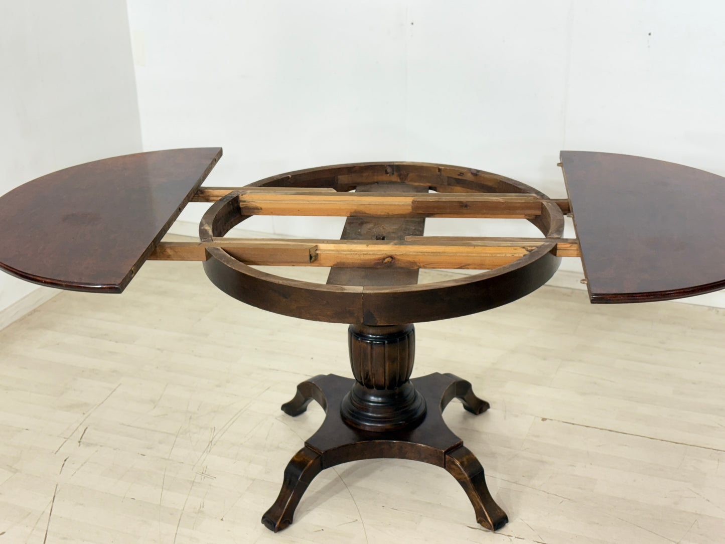 Gründerzeit Esstisch / runder ausziehbarer Tisch / Küchentisch / Vintage dining Table