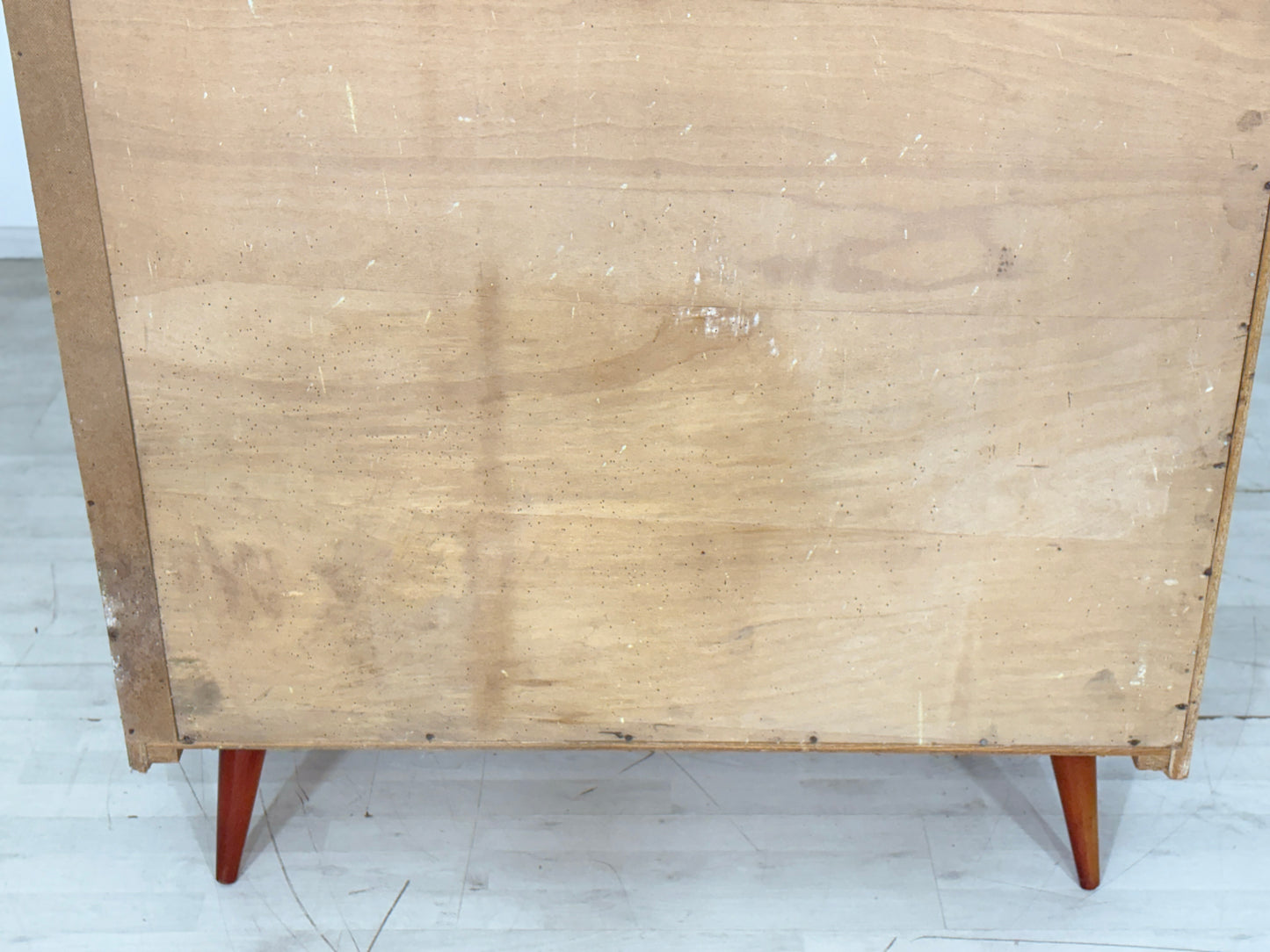 Sehr schöner Vintage Kleiderschrank / Wäscheschrank aus den 60er Jahren