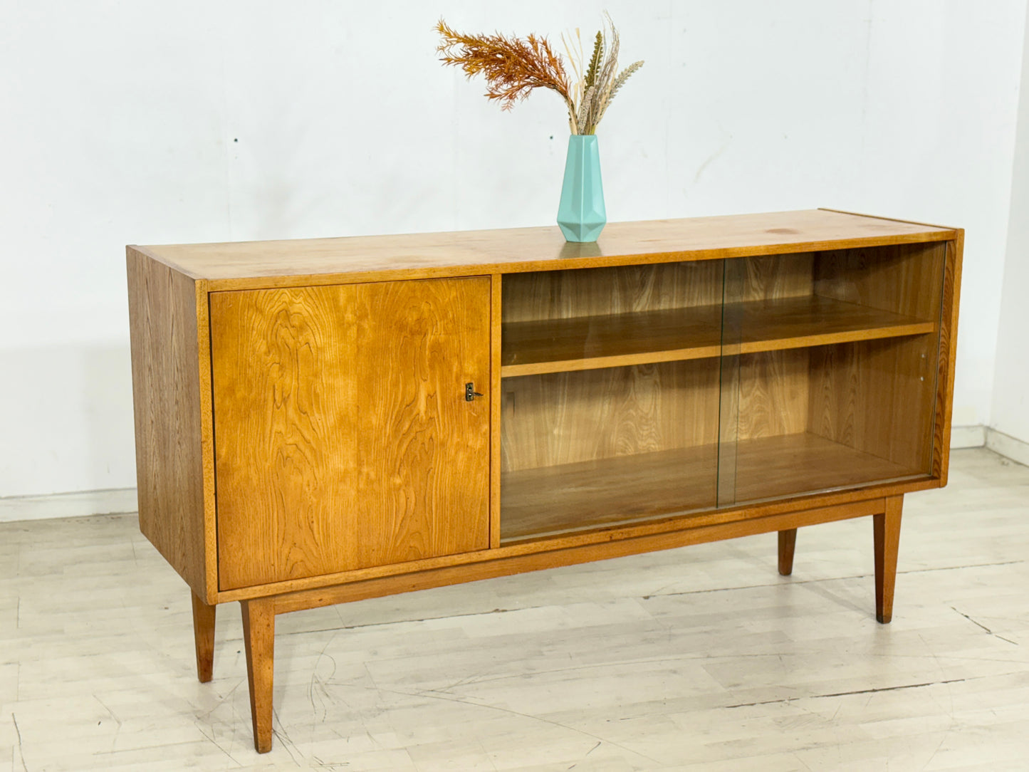 Sehr schönes Vintage Hellerau Sideboard / Anrichte / Kommode / Wohnzimmerschrank