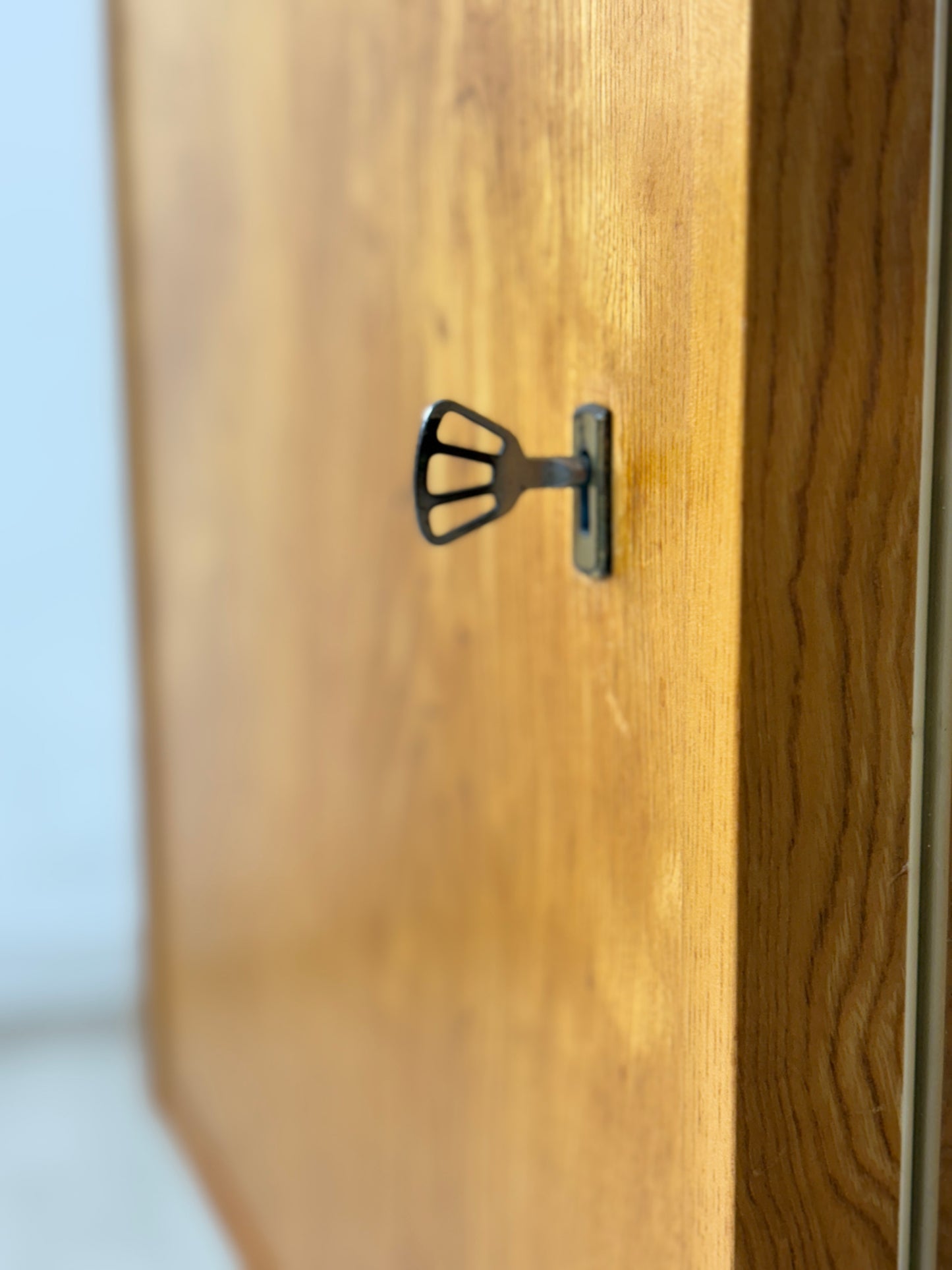 Sehr schönes Vintage Hellerau Sideboard / Anrichte / Kommode / Wohnzimmerschrank