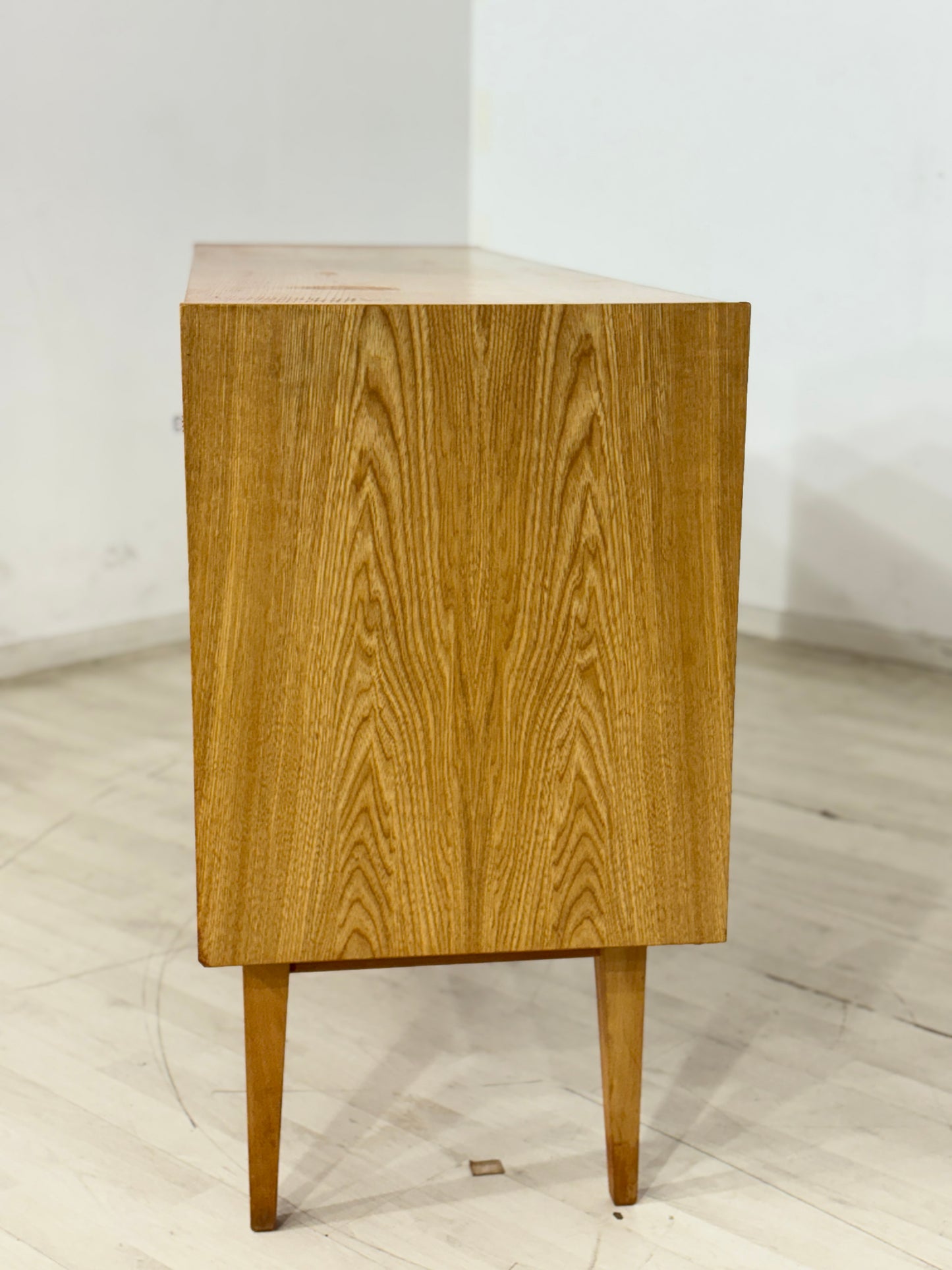 Sehr schönes Vintage Hellerau Sideboard / Anrichte / Kommode / Wohnzimmerschrank