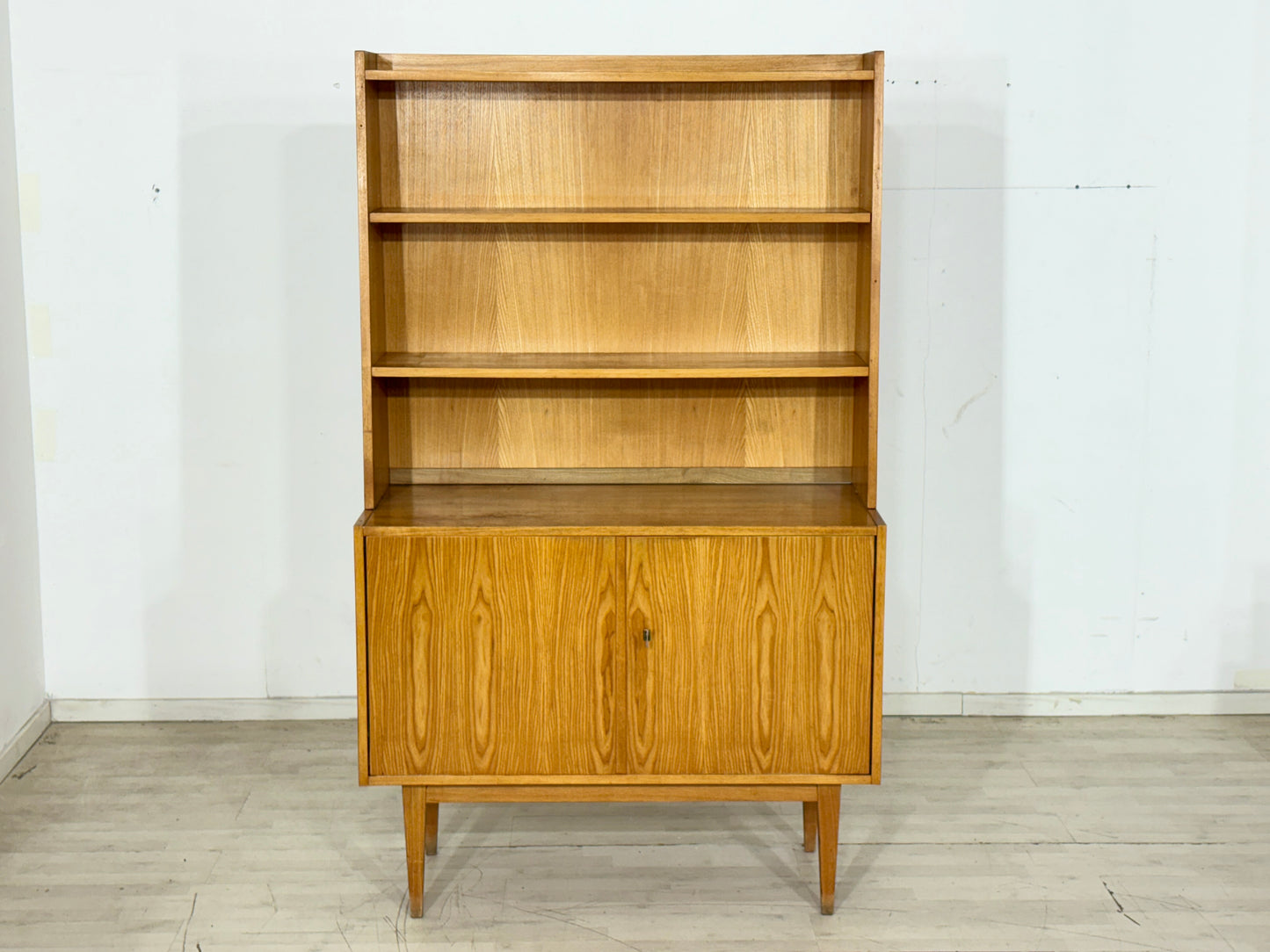 Vintage Hellerau Schrank / Mid Century Highboard / Kommode / Serie 602 Senesche