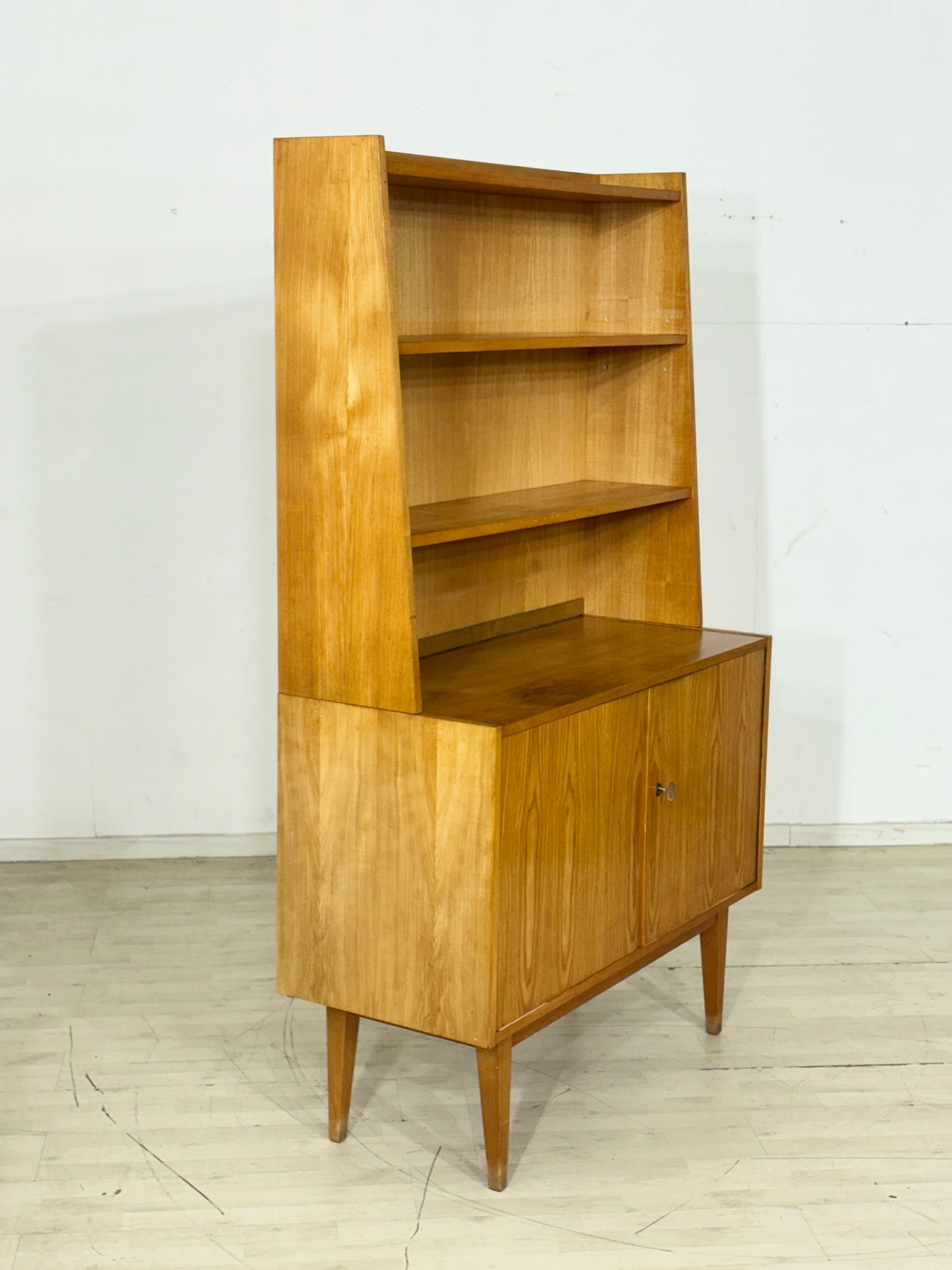 Vintage Hellerau Schrank / Mid Century Highboard / Kommode / Serie 602 Senesche